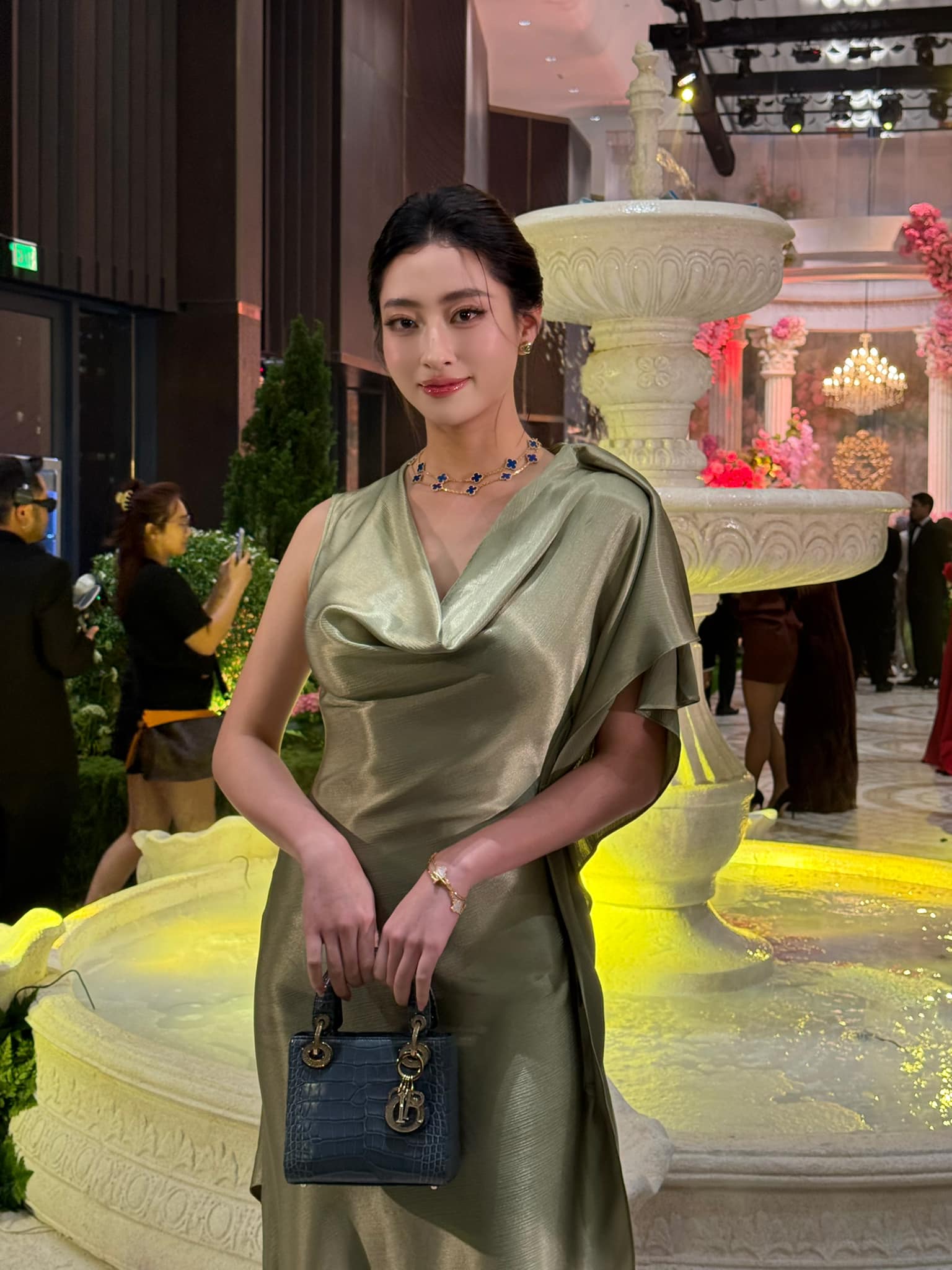 Hoa hậu Lương Thuỳ Linh dạo này bị làm sao vậy?- Ảnh 8.