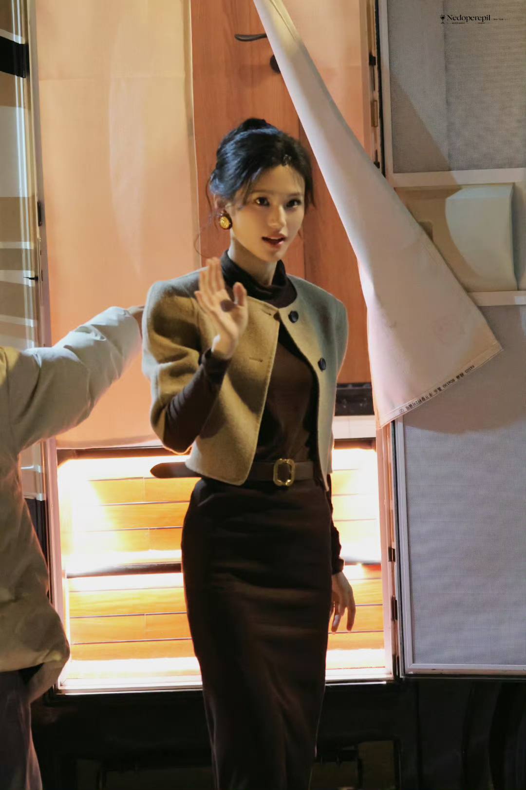 Trung Quốc hiện tại không ai mặc đẹp hơn mỹ nhân này: Đóng 1 phim mà mặc 20 bộ Haute Couture, đeo vòng cổ giá hàng triệu đô- Ảnh 5.