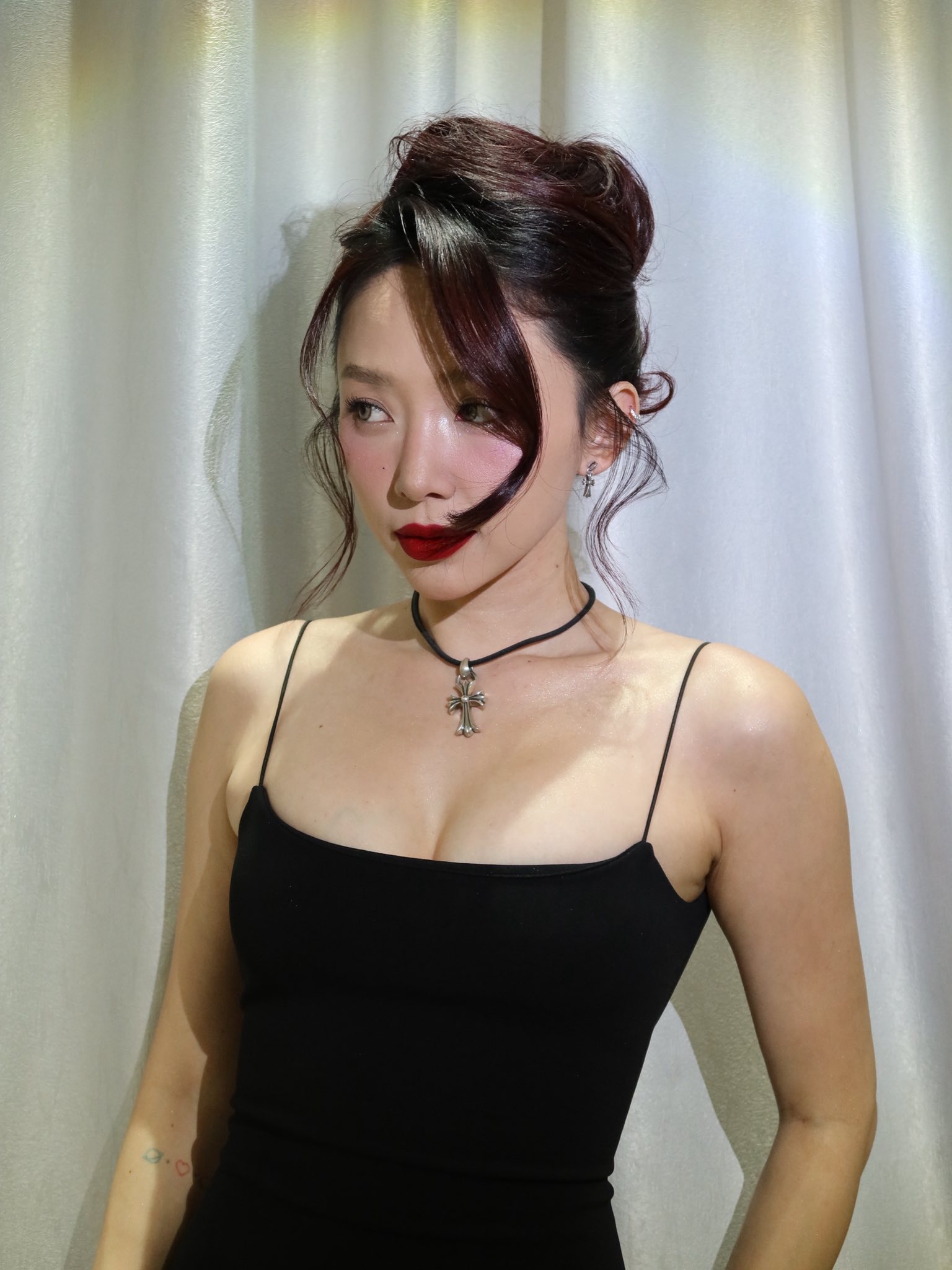 Tóc Tiên và Touliver không như mọi người nghĩ- Ảnh 1. Tóc Tiên và Touliver không như mọi người nghĩ- Ảnh 1.