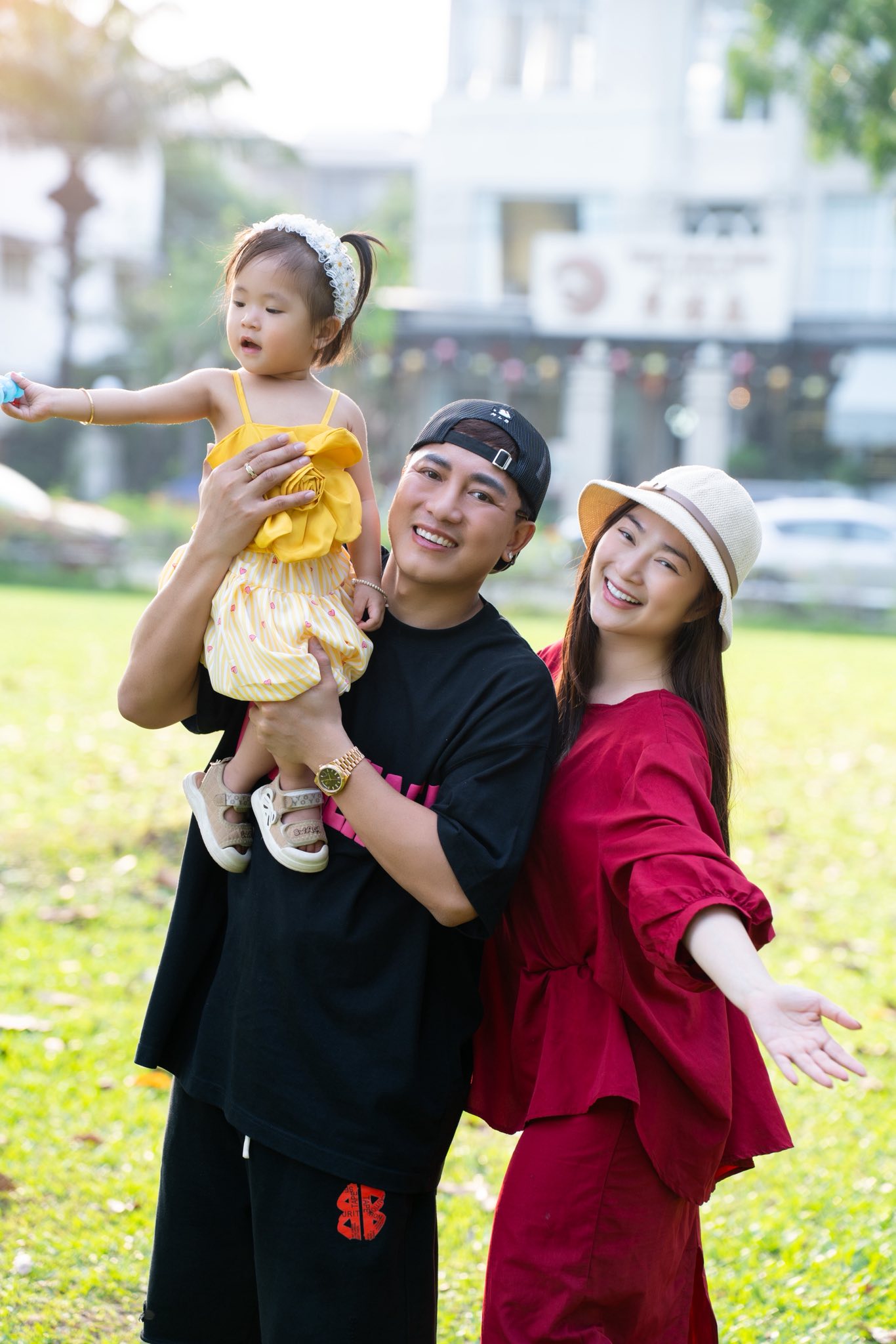 Showbiz Việt chưa ai giấu kỹ như đôi này: Đăng ký kết hôn, sinh con đầu lòng cả năm chẳng ai hay biết!- Ảnh 8.