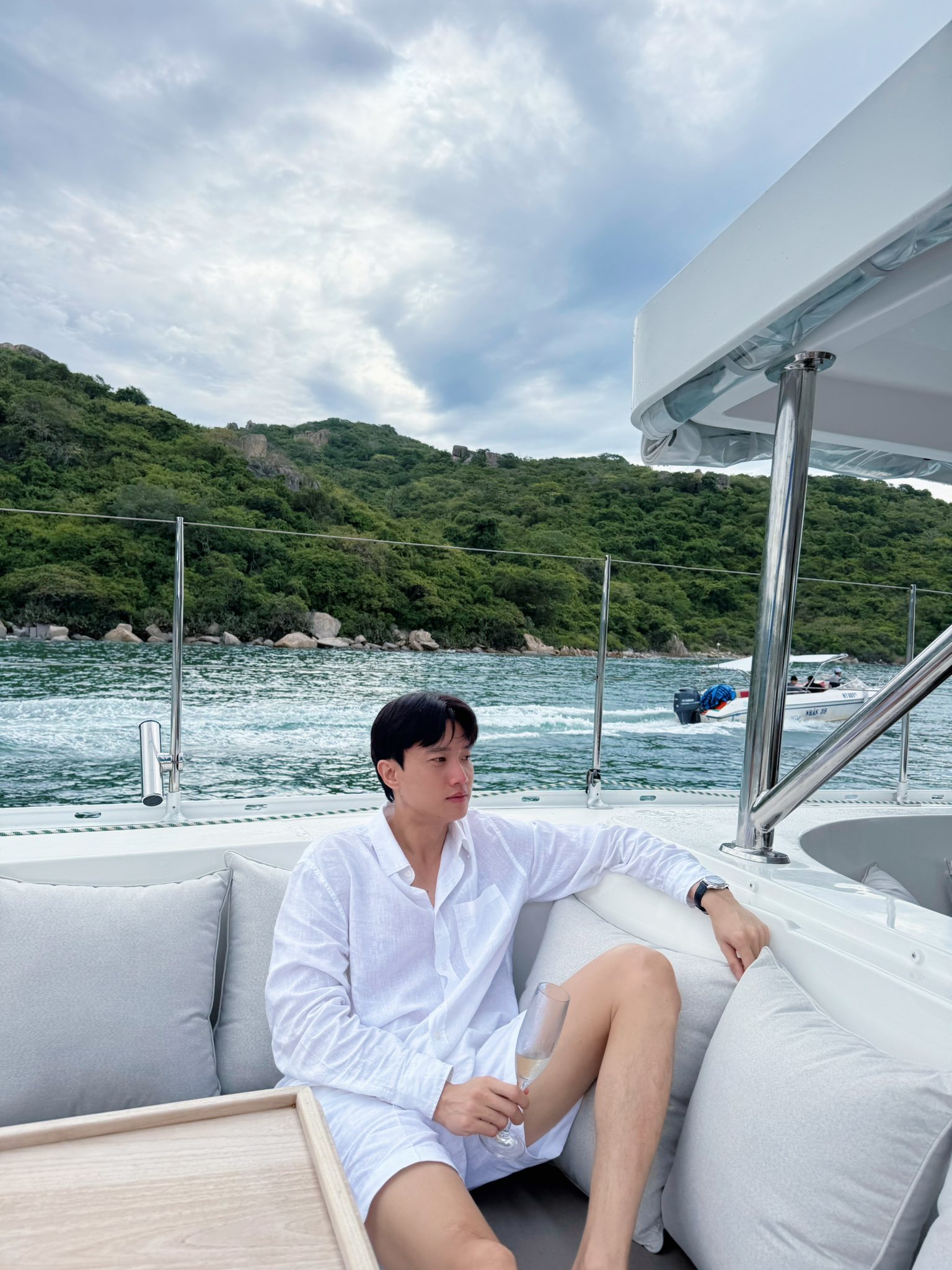 "Bạn trai Quốc Trường" lọt top tìm kiếm 59865163642690641300868881734926734384635114n 17677883477681287802745 1767794602583 1767794602895977758693