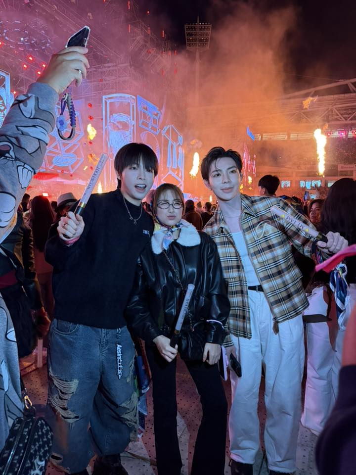 Hoà Minzy nói rõ chuyện đi concert nhưng đòi về đón con lúc 22h30?- Ảnh 2.