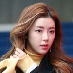 Nữ diễn viên phim giờ vàng tái xuất sau khi chồng đại gia bị bắt, netizen phẫn nộ “đã ly hôn chưa mà đòi trở lại” 5c8b44d52400004205a47194 135828 1768547555933 176854755625811660898 8 0 338 630 crop 17685476134791966779022jpg