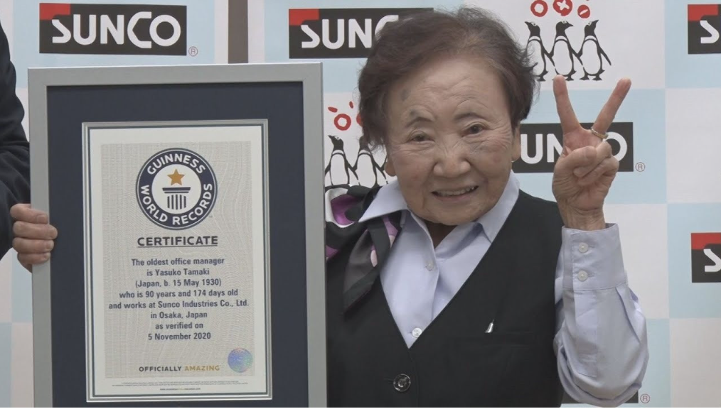 Chuyện khó tin của nữ nhân viên 90 tuổi và kỷ lục Guinness gây sốt toàn cầu- Ảnh 4.