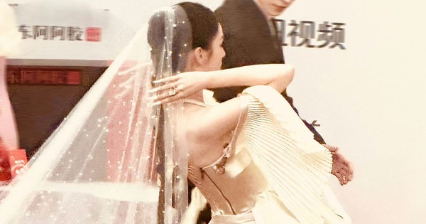 Ngã mà cũng tao nhã chính là để nói về mỹ nhân này: Đẹp chấn động thị giác, cả MXH toàn lời khen 600207179847501278084507488402785241516330n 1766314260158 1766314260490214784203 22 0 826 1536 crop 1766314411375386799739jpg