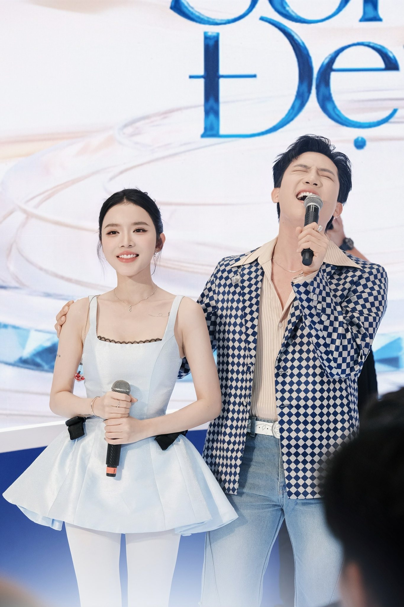 Trấn Thành vướng tranh dữ dội khi viết lời chúc khiến LyLy suýt khóc, Quốc Anh sượng trân- Ảnh 7.