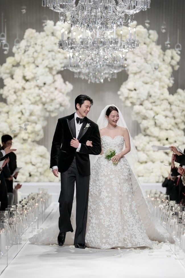 Lộ số tiền một ngôi sao hạng A mừng cưới vợ chồng Kim Woo Bin - Shin Min Ah- Ảnh 3.