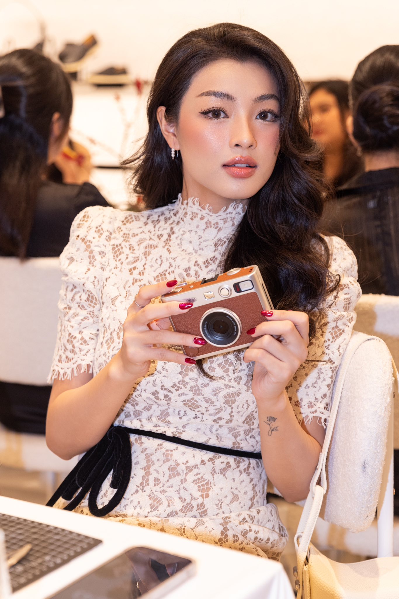 Nhan sắc kinh diễm như sao thập niên 90 của cô gái được nhạc trưởng trẻ nổi tiếng Việt Nam cầu hôn- Ảnh 12.