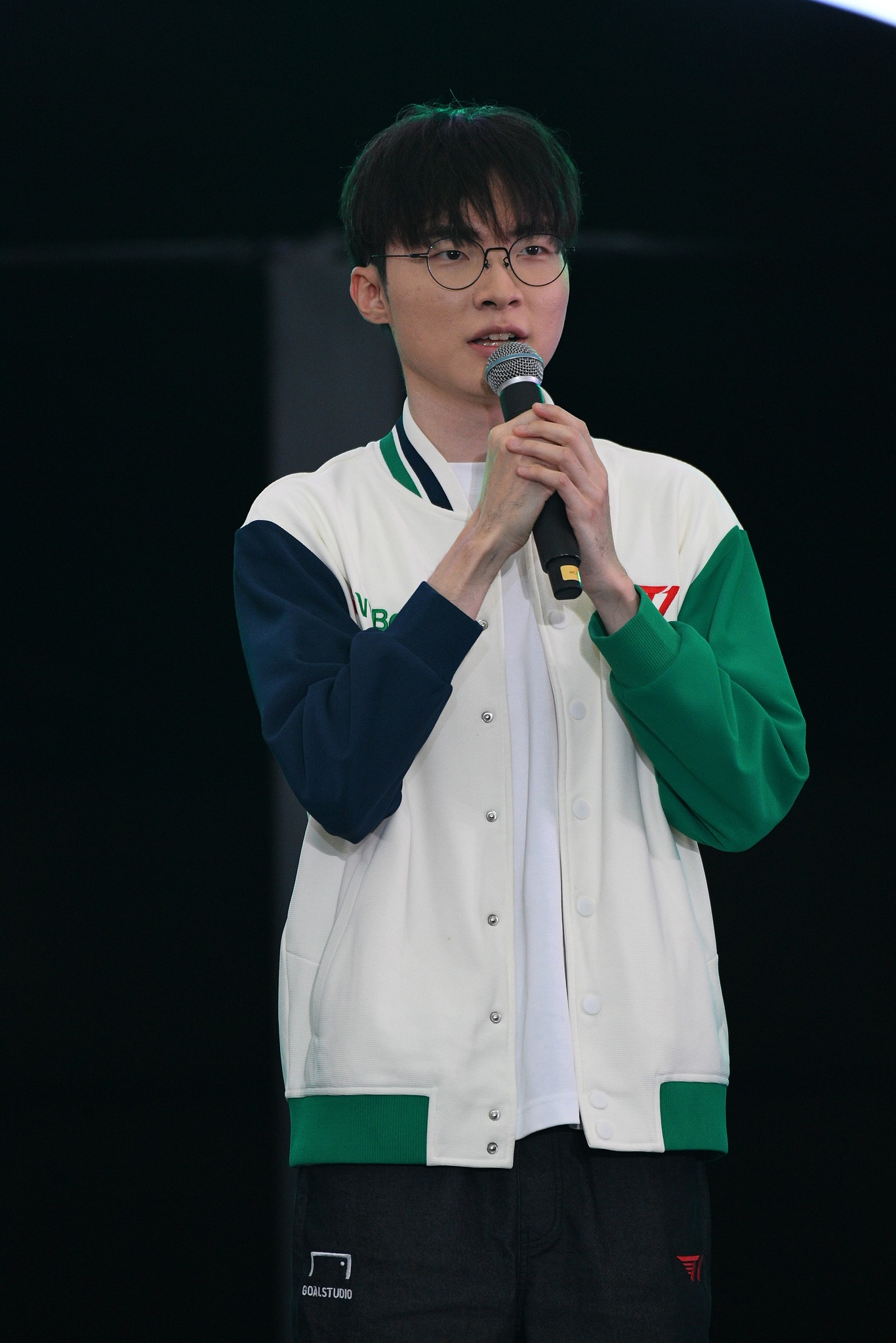 Khoảnh khắc chấn động: Faker nói tiếng Việt