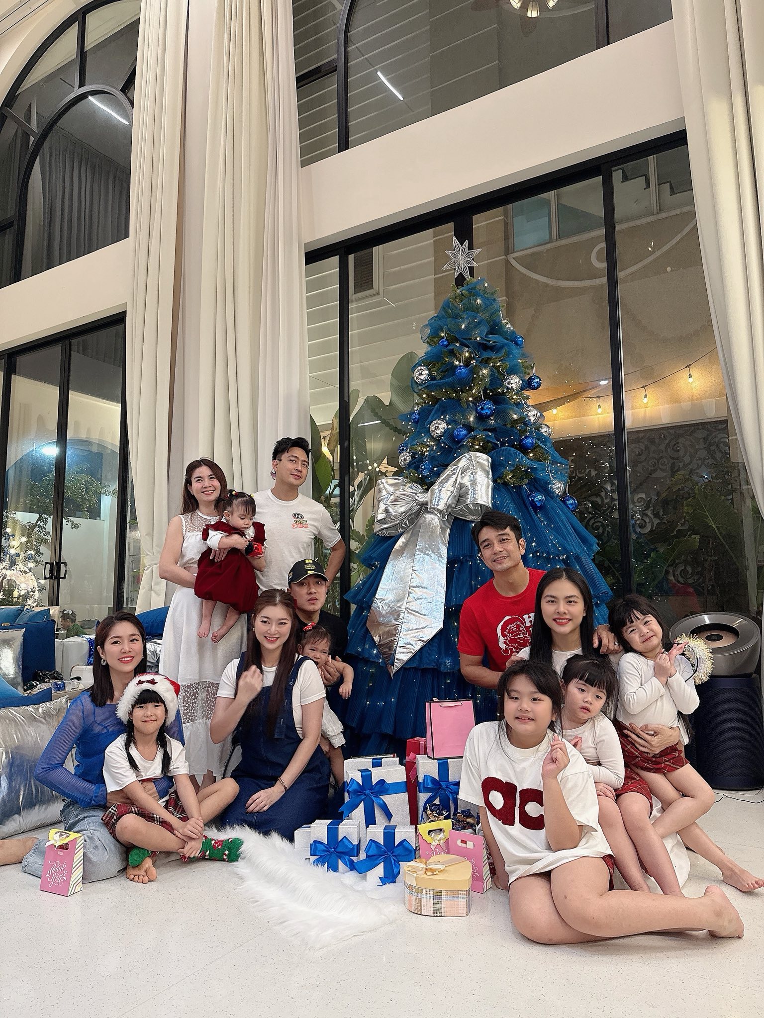 Noel này showbiz tưng bừng: 1 đôi khoe con gái, hội bạn 5 cặp vợ chồng Vbiz ăn tiệc trong biệt thự sang chảnh- Ảnh 20.