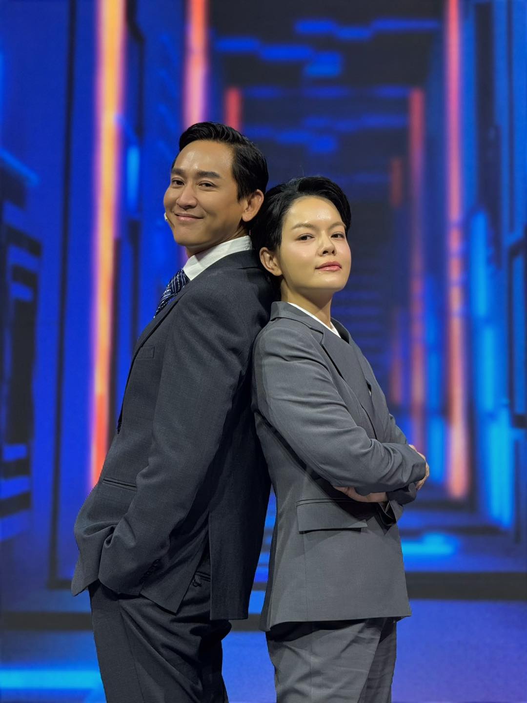 Cặp sao Việt tái hợp sau 11 năm khiến netizen khóc hết nước mắt: Toàn chiến thần nhan sắc, trẻ gì mà trẻ lâu thế- Ảnh 3. Cặp sao Việt tái hợp sau 11 năm khiến netizen khóc hết nước mắt: Toàn chiến thần nhan sắc, trẻ gì mà trẻ lâu thế- Ảnh 3.