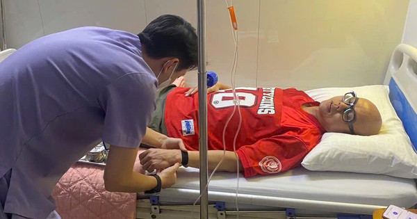 Nam ca sĩ Việt nhập viện vì kiệt sức, ngày chỉ ngủ 3 tiếng 60385674314143944667085525938151507214456601n 17669963577761146997385 1766997377834 17669973789661663476201 367 0 870 960 crop 1766997432843648659215jpg