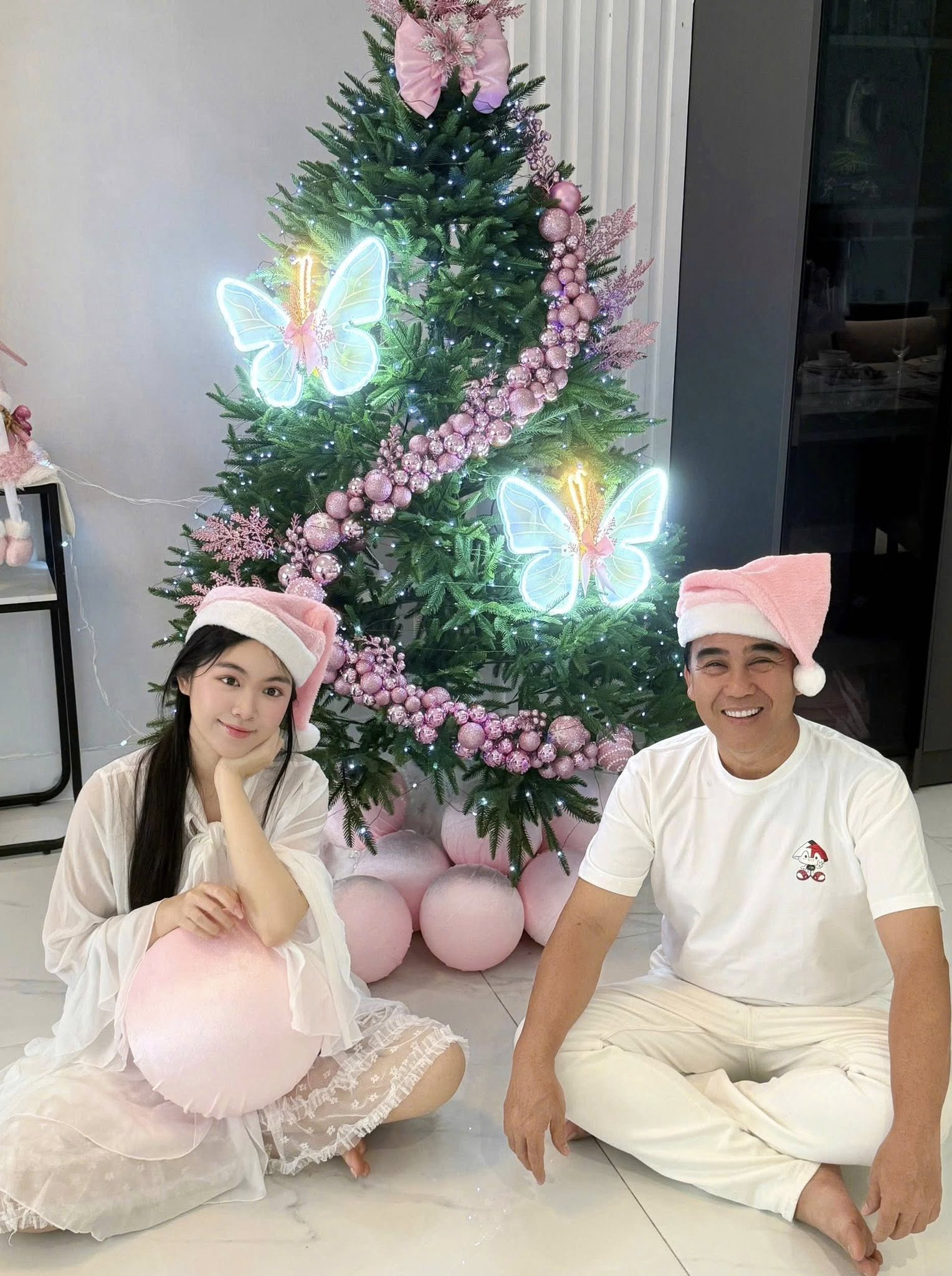 Lọ Lem liên tục làm 1 hành động trước cửa phòng mỗi tối, MC Quyền Linh phát hiện chỉ biết thốt lên 4 chữ- Ảnh 2.