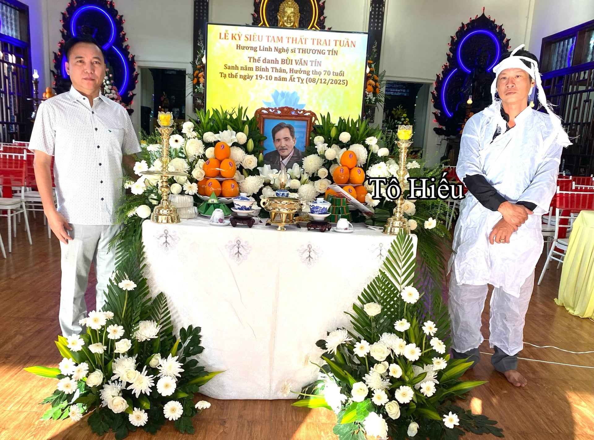 Con trai nghẹn ngào tại lễ kỳ siêu NS Thương Tín: