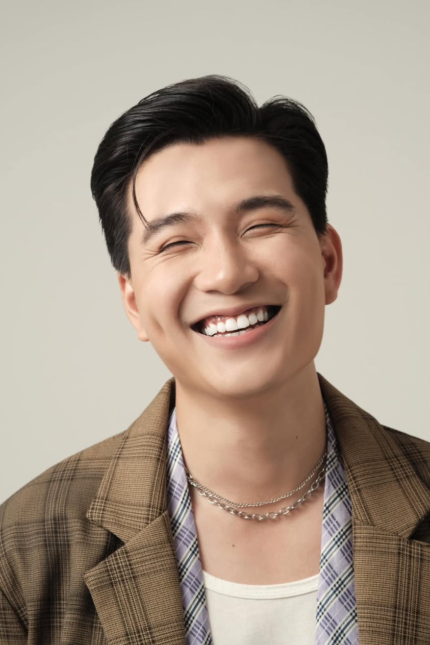 Không thể chê nổi mỹ nam Việt mặt búng ra trap boy: Ai đời đẹp quá thể đáng, cười một cái tim hẫng một nhịp- Ảnh 5.