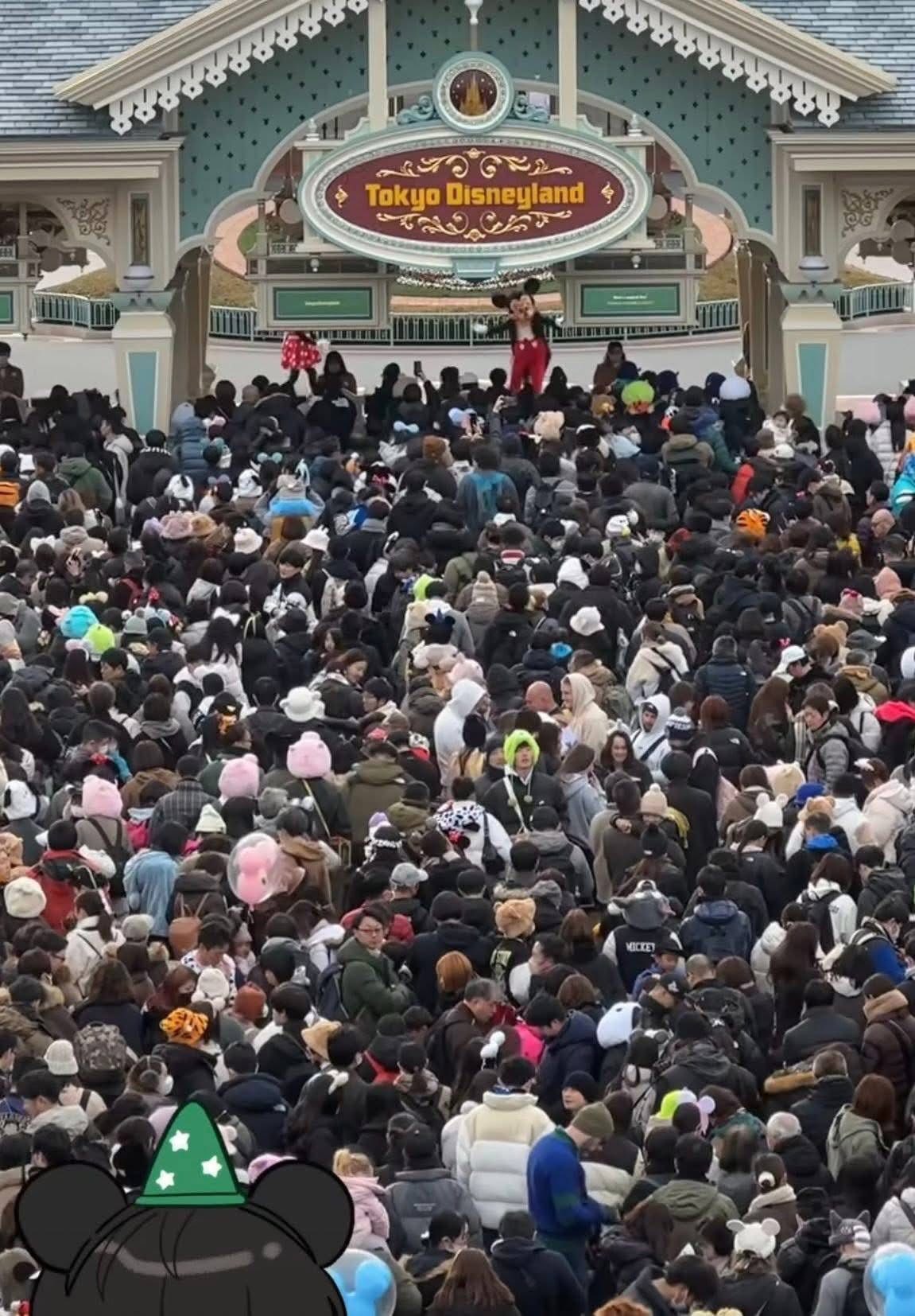 1 điểm du lịch nổi tiếng thất thủ trước biển người ngày cuối năm 2025- Ảnh 2.