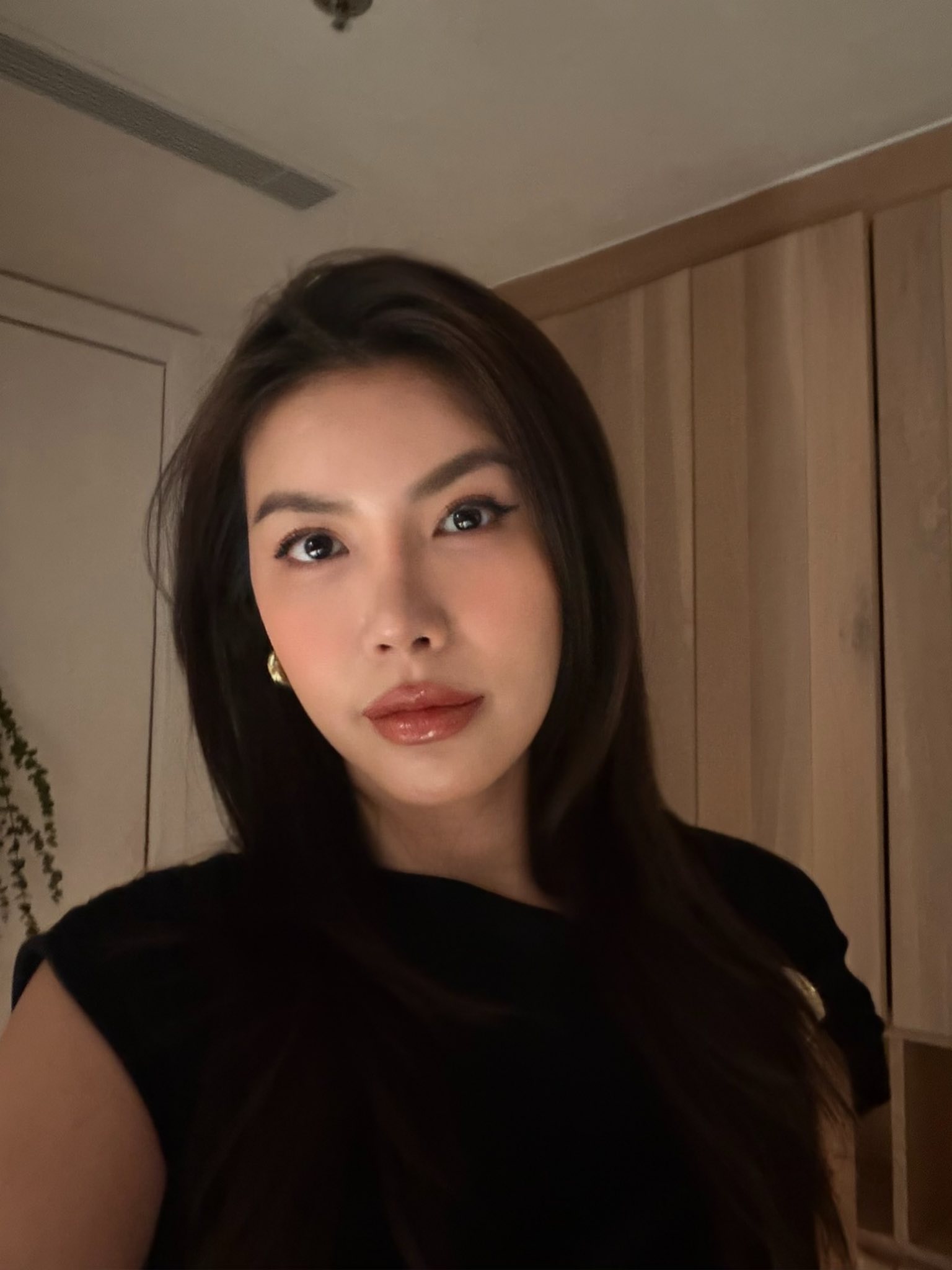 Tình hình mới nhất của vợ chồng Minh Tú khi mắc kẹt ở Oman- Ảnh 2. Tình hình mới nhất của vợ chồng Minh Tú khi mắc kẹt ở Oman- Ảnh 2.