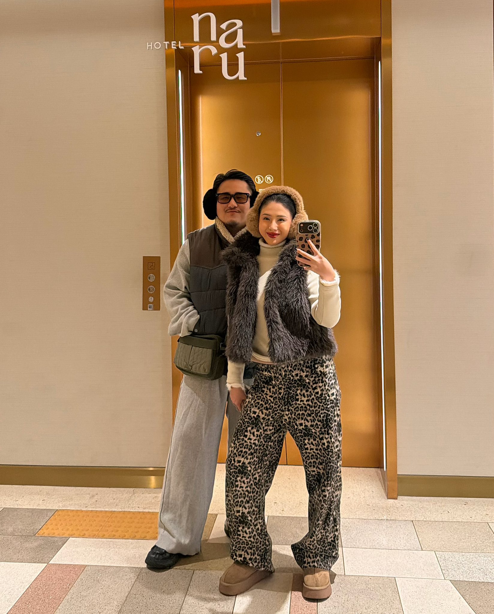 Đạo diễn Vbiz xả kho ảnh bên bạn gái nóng bỏng sau khi