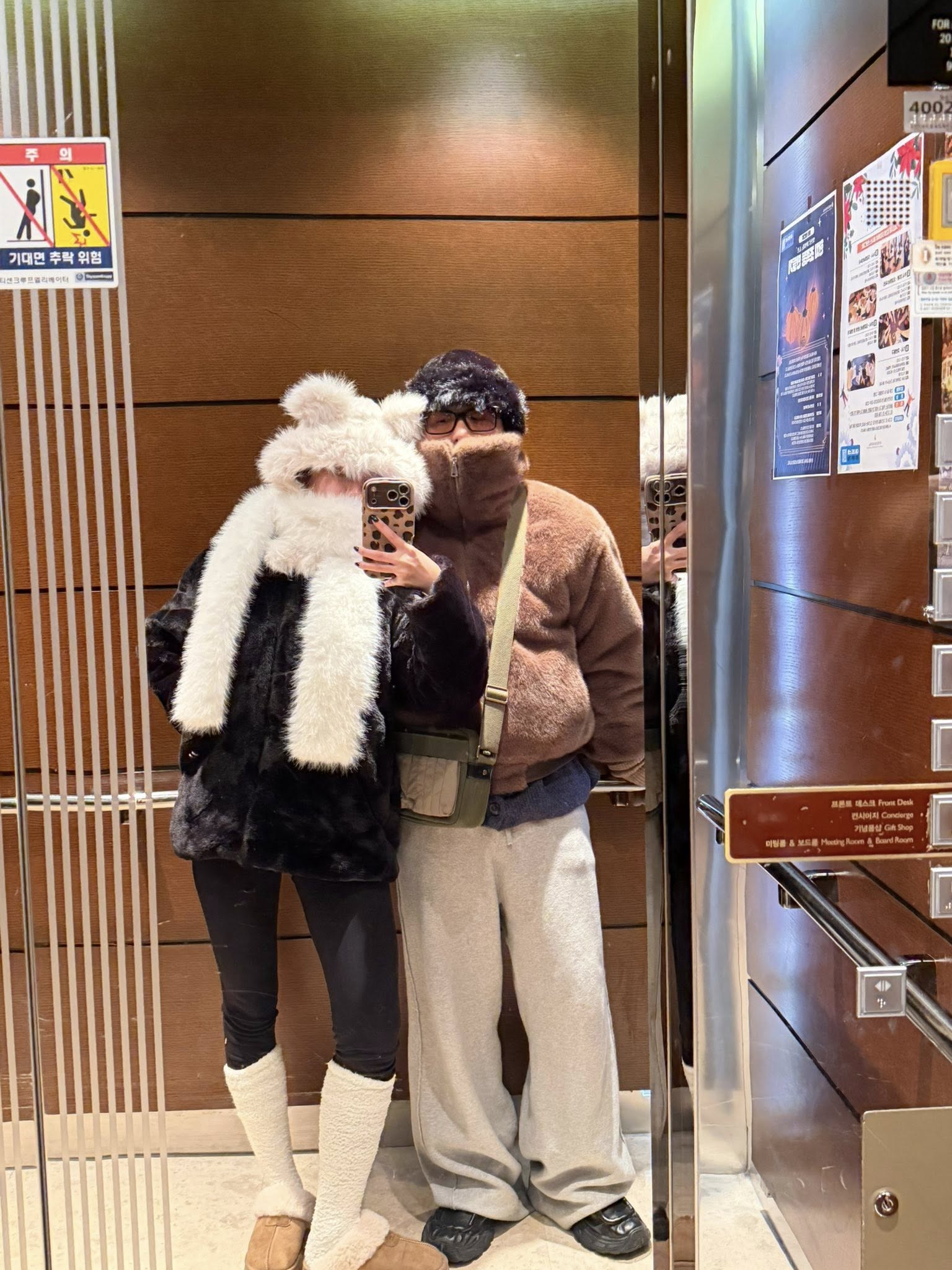 Đạo diễn Vbiz xả kho ảnh bên bạn gái nóng bỏng sau khi