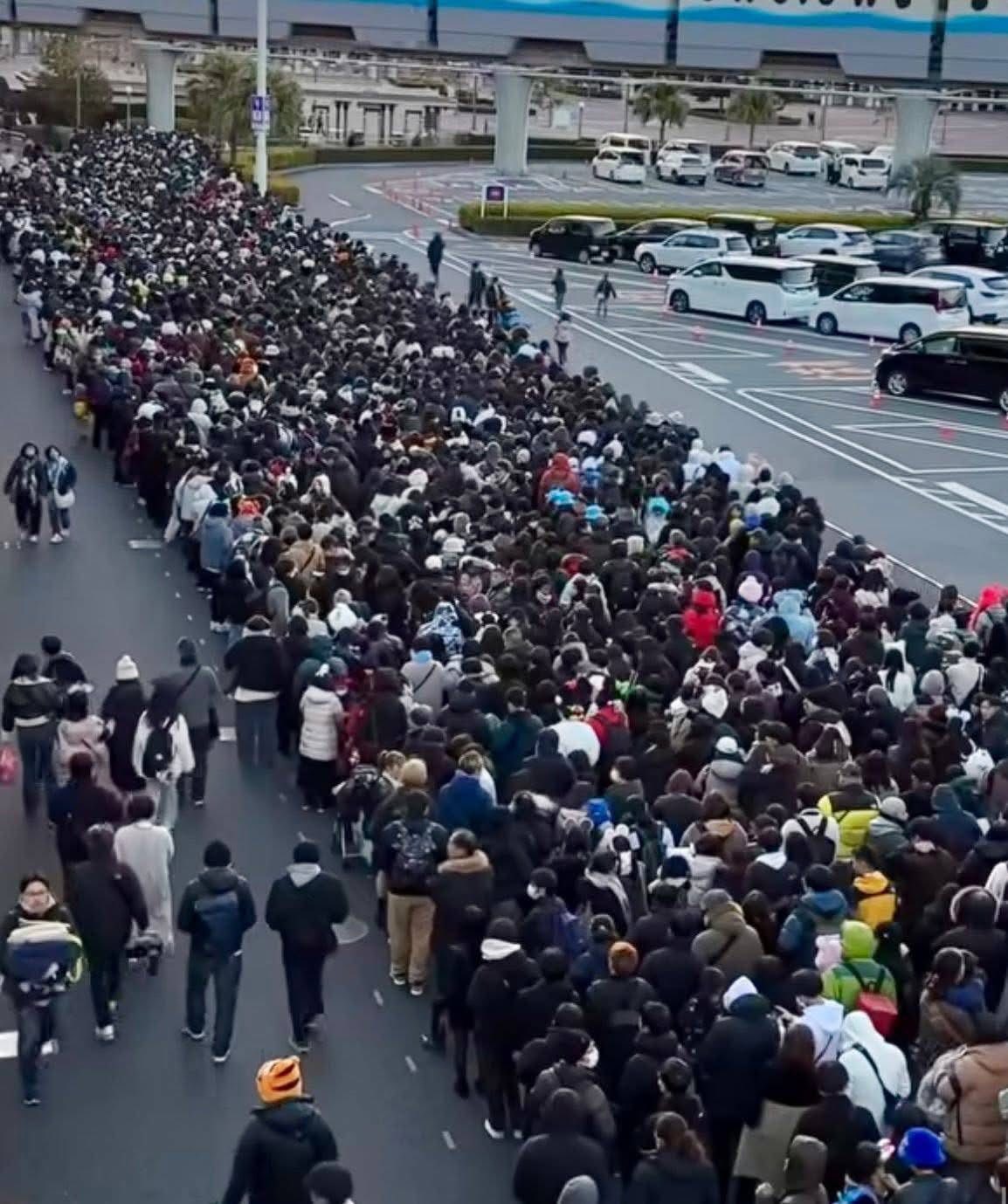 1 điểm du lịch nổi tiếng thất thủ trước biển người ngày cuối năm 2025- Ảnh 3.