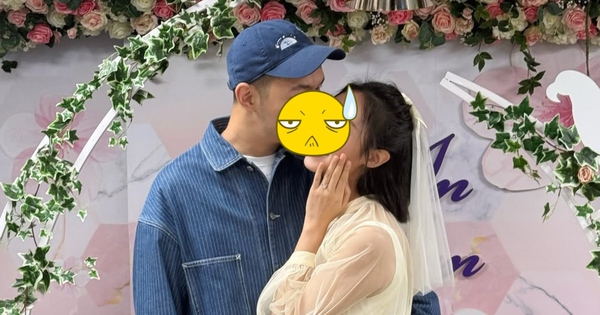 Nam diễn viên bị cấm sóng vô thời hạn giờ đi bán củ cải muối, để vợ MC nuôi cả nhà 8 miệng ăn 609223149185498339170263895591200394285467912n 17722675851682010858018 250 0 815 1080 crop 17722675969221192541546jpg