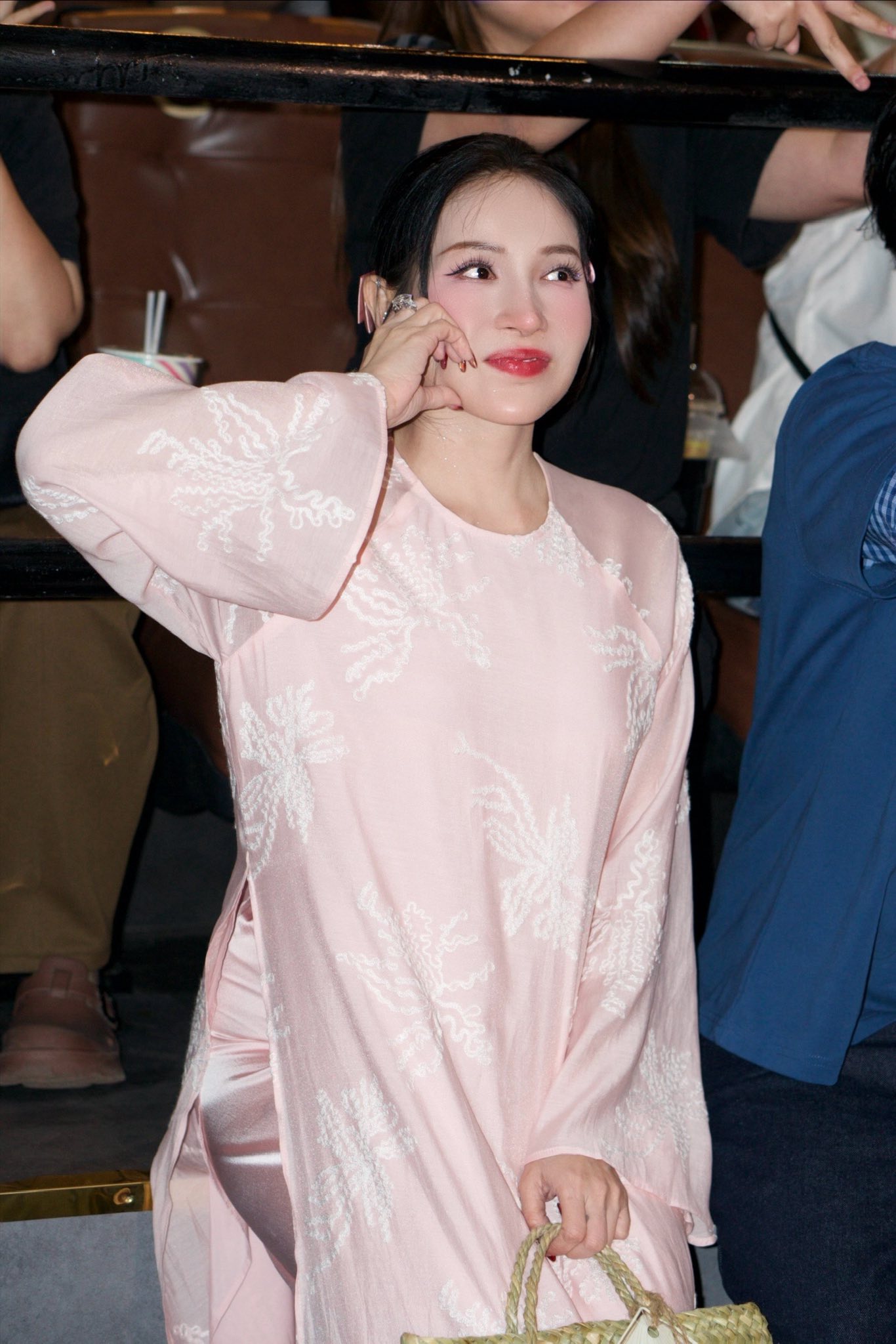 Nữ diễn viên miền Tây giàu nhất Vbiz: Tiền nhiều đến mức rải khắp nơi, nhan sắc ngoài đời đẹp gấp 100 lần trên phim- Ảnh 6.