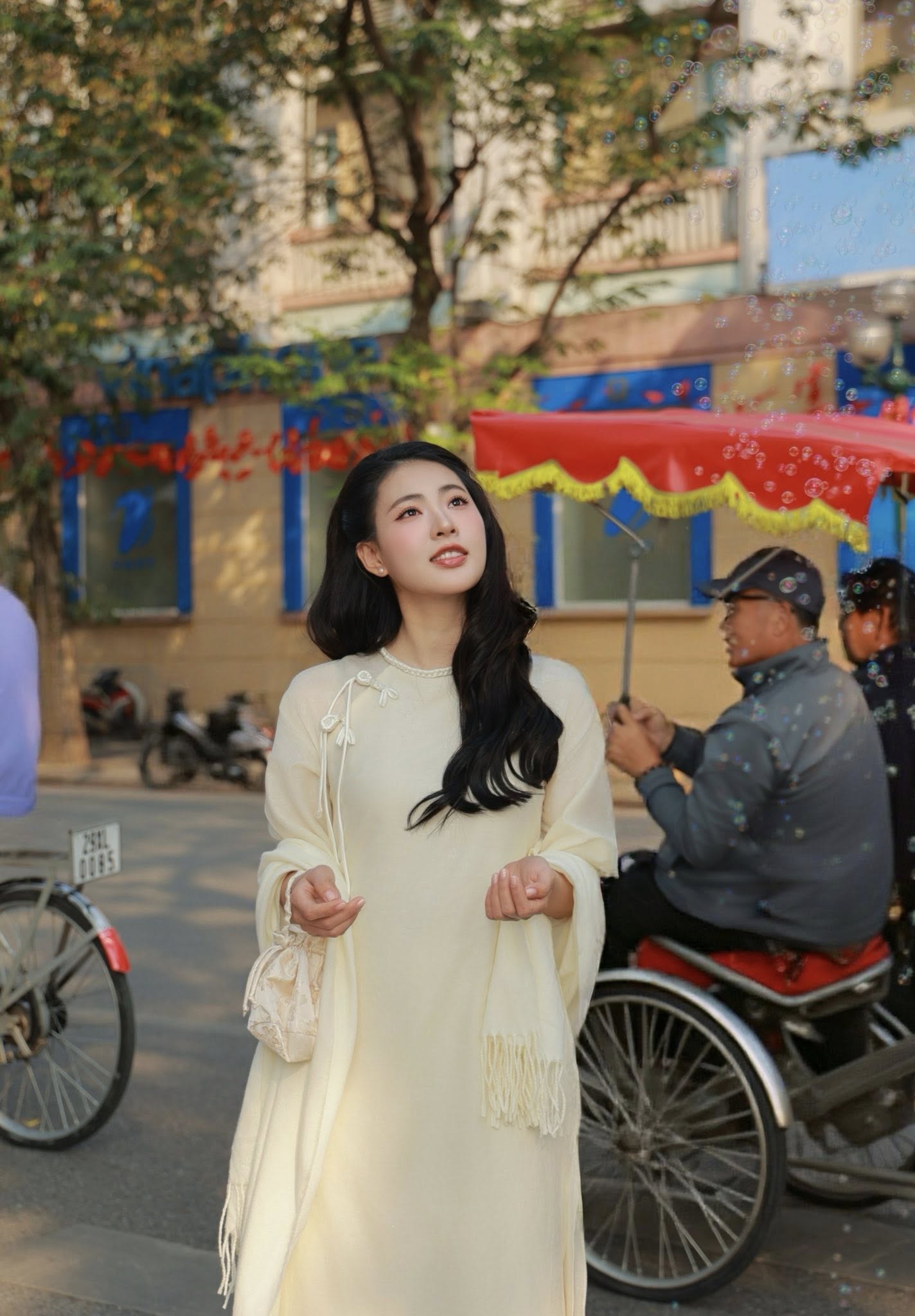 Việt Nam có 1 mỹ nhân đúng chuẩn “sách giáo khoa visual” nhưng cứ cất giọng là nhan sắc giảm hẳn một nửa- Ảnh 4.