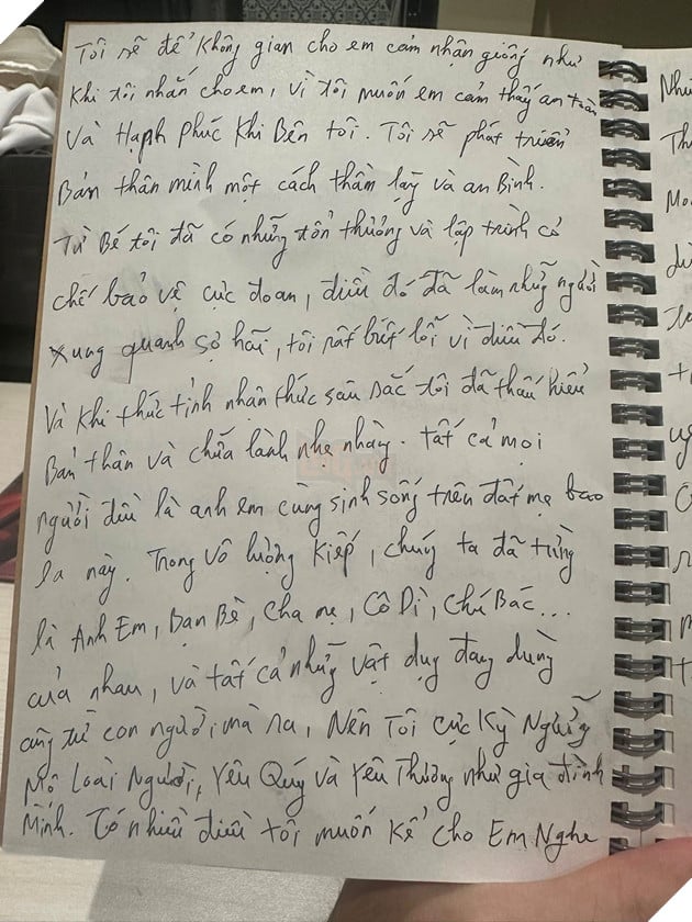 Cựu HLV Saigon Phantom Bất Ngờ Công Khai Song Tính Hé Lộ Câu Chuyện Cá Nhân Chưa Từng Chia Sẻ 4