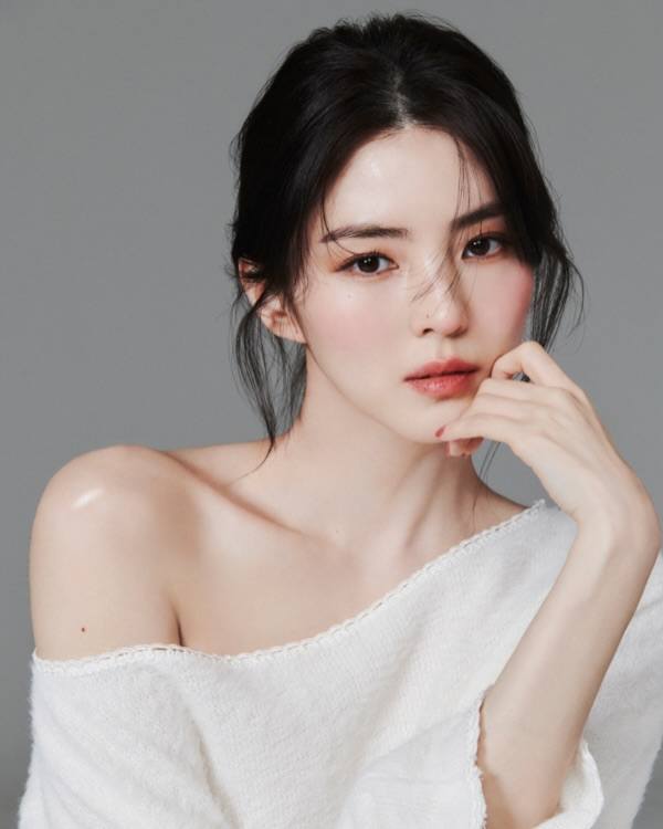 Vai chính Tiếng Yêu Này, Anh Dịch Được Không? vốn của 1 mỹ nhân: Visual đè bẹp cả showbiz, tính nết chả ai ưa nổi- Ảnh 3.