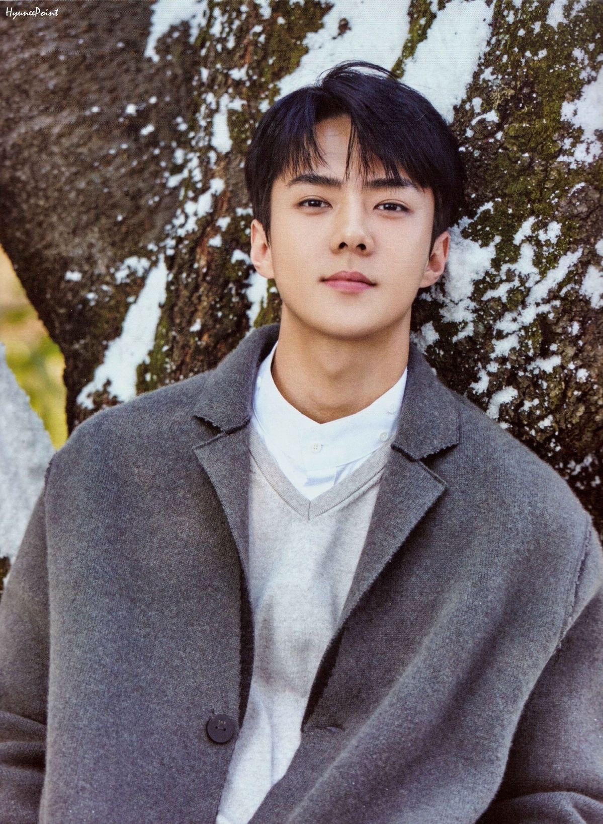 Nam thần EXO hẹn hò lộ liễu?- Ảnh 4.