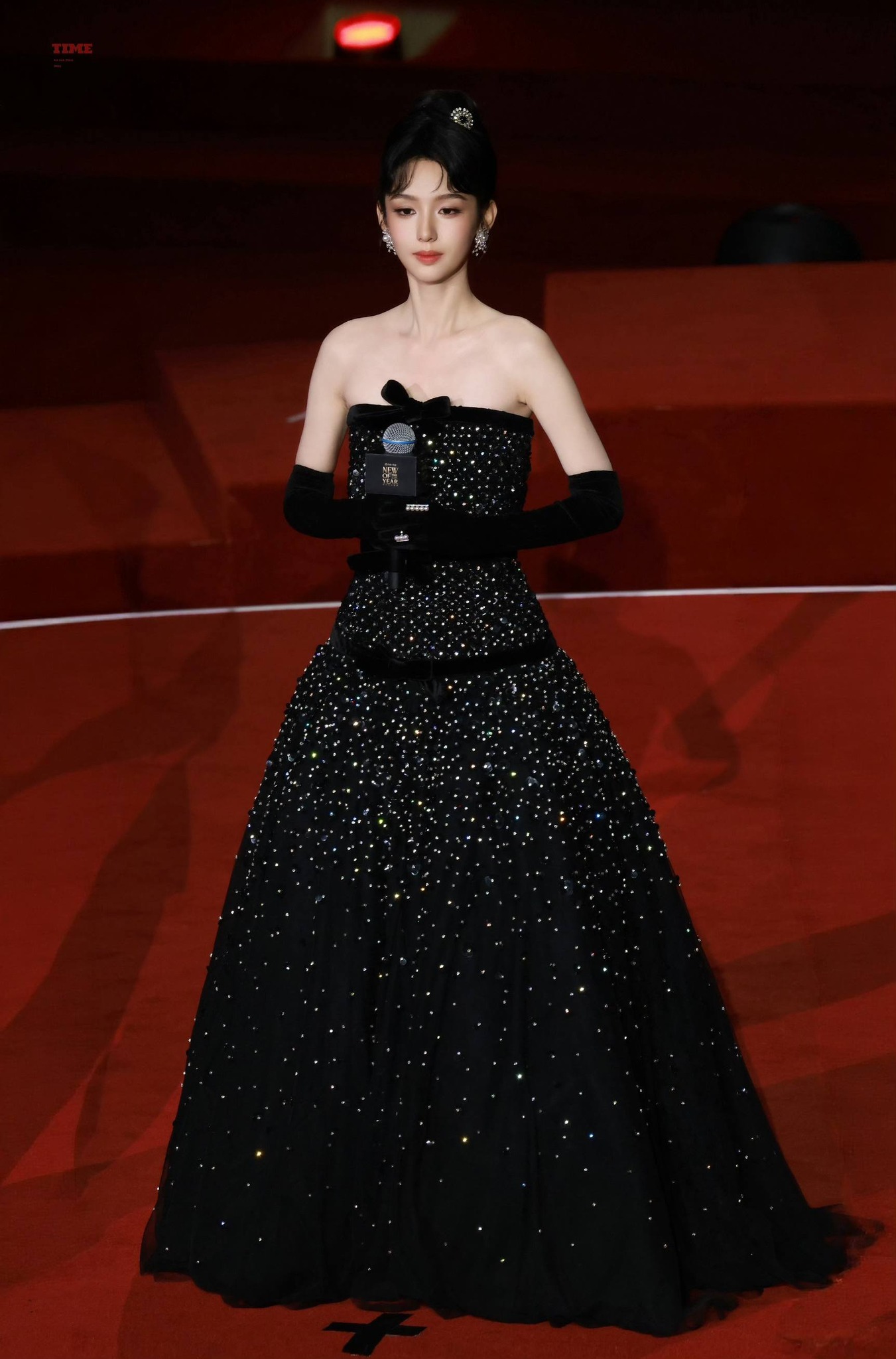 Showbiz có 1000 thiên kim tiểu thư thì mỹ nhân này vẫn là số 1: Sang từ tận xương tủy, đẹp chấn động thế gian- Ảnh 2.