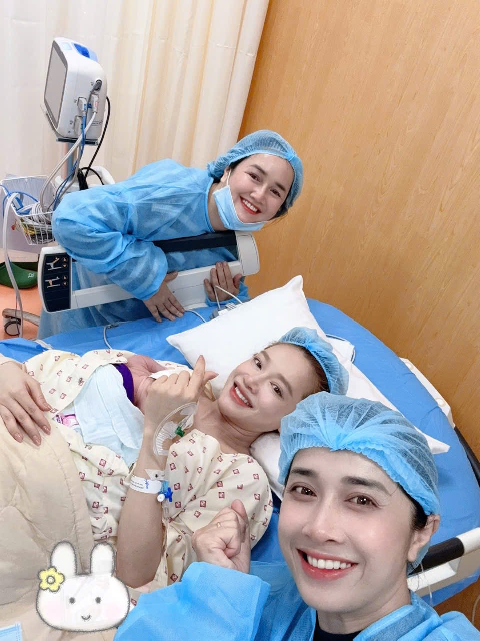 Bức ảnh hé lộ nhan sắc thật của Nhã Phương khi sinh con thứ 3- Ảnh 1. Bức ảnh hé lộ nhan sắc thật của Nhã Phương khi sinh con thứ 3- Ảnh 1.