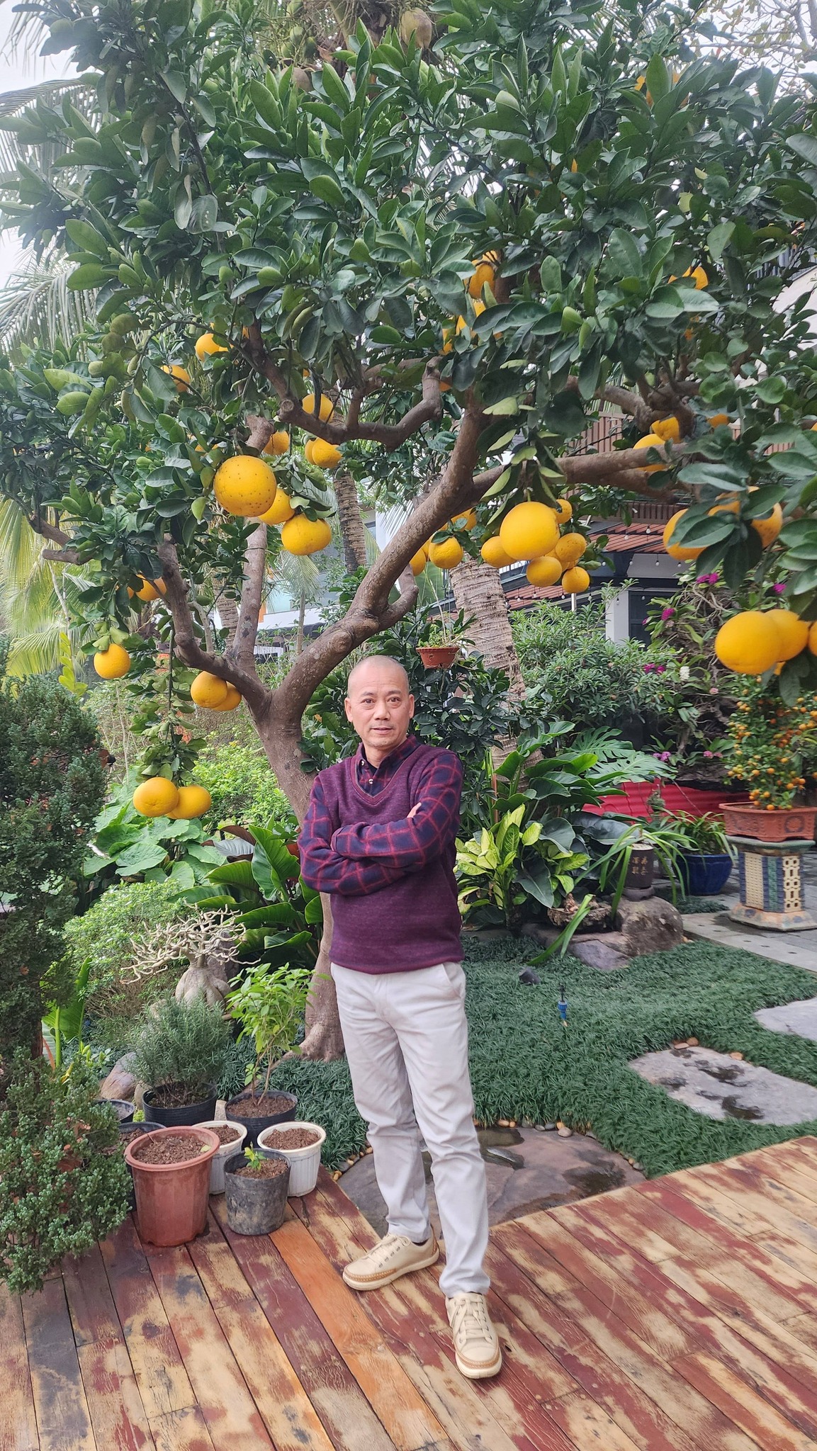 Nam nghệ sĩ có nhà 4 tầng ở Linh Đàm, không đẹp vẫn nhiều cô theo, cưới chân dài thi hoa hậu kém 9 tuổi- Ảnh 1.