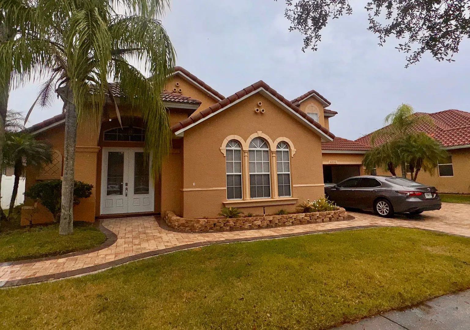 Em trai Hoài Linh rao bán gấp biệt thự 17 tỷ đồng ở Mỹ- Ảnh 2.