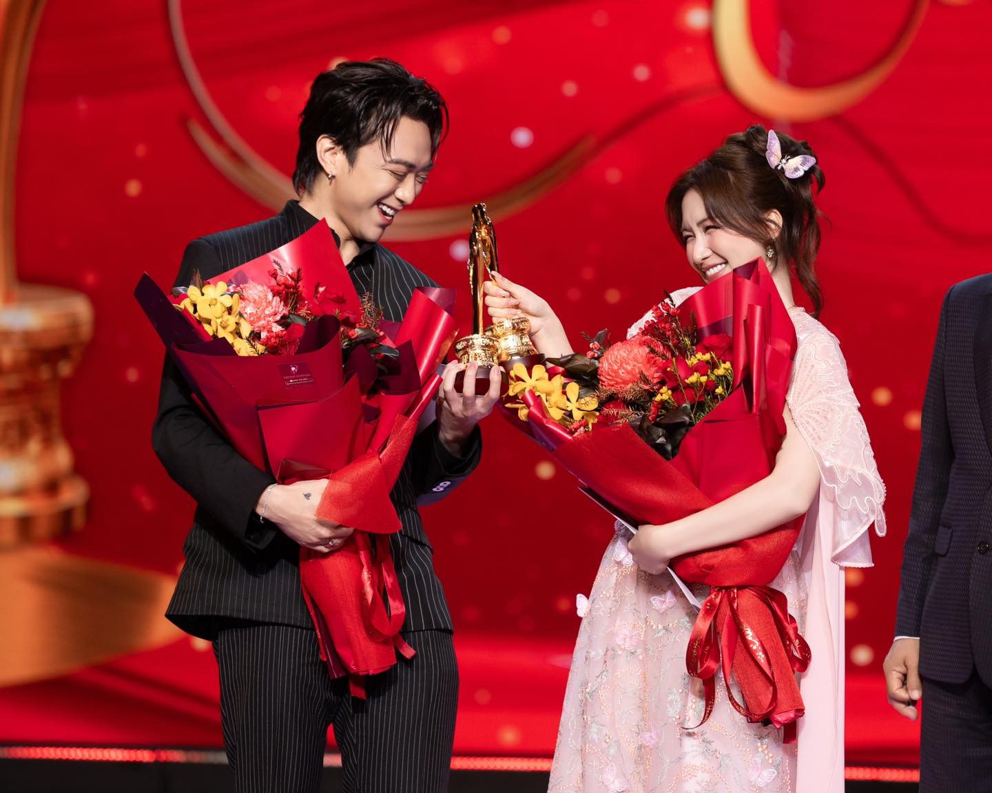 Hòa Minzy lên tiếng sau khi bị chỉ trích vì cướp sóng của SOOBIN- Ảnh 2.