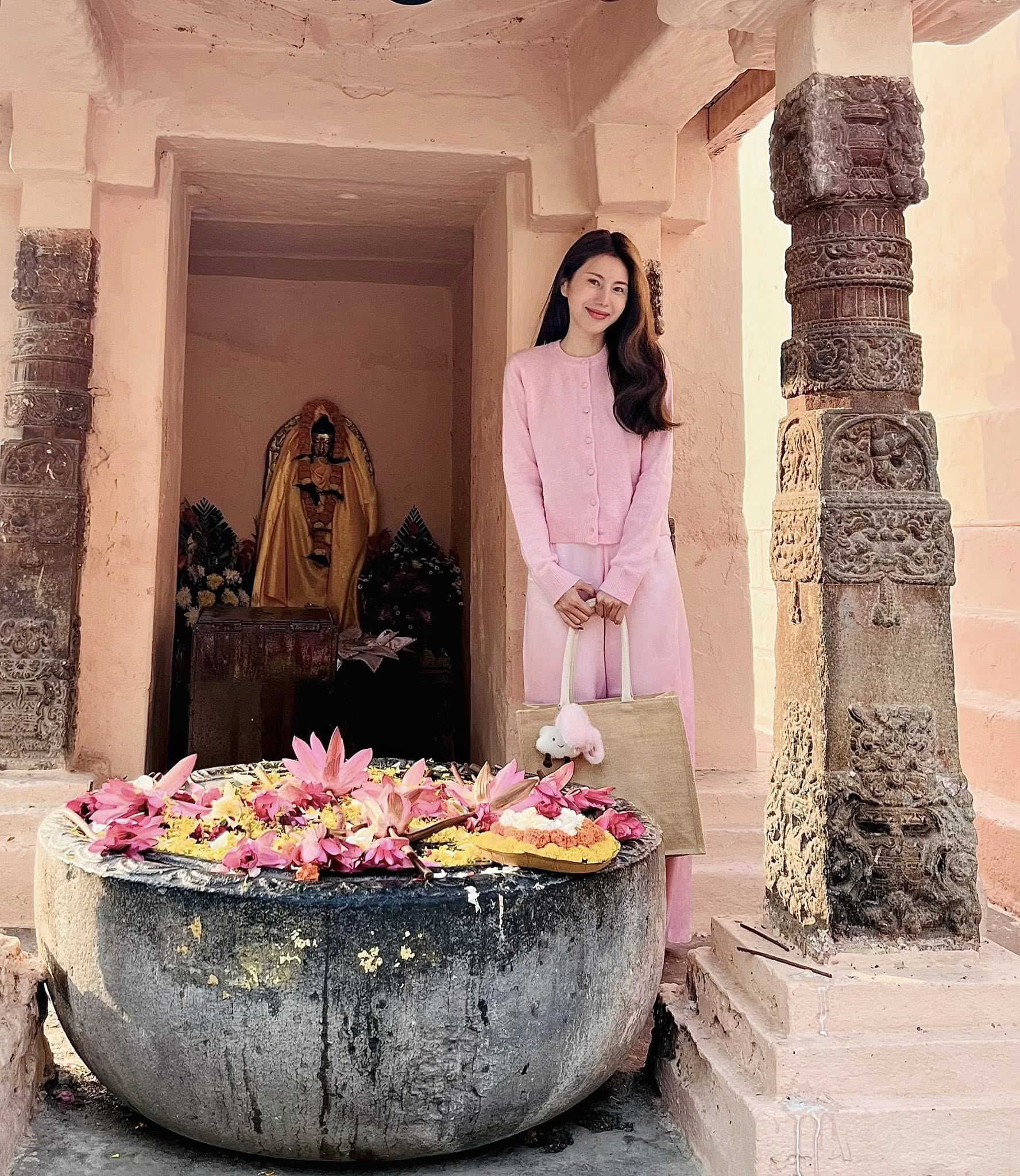 Thủy Tiên đăng ảnh ở Ấn Độ- Ảnh 1.