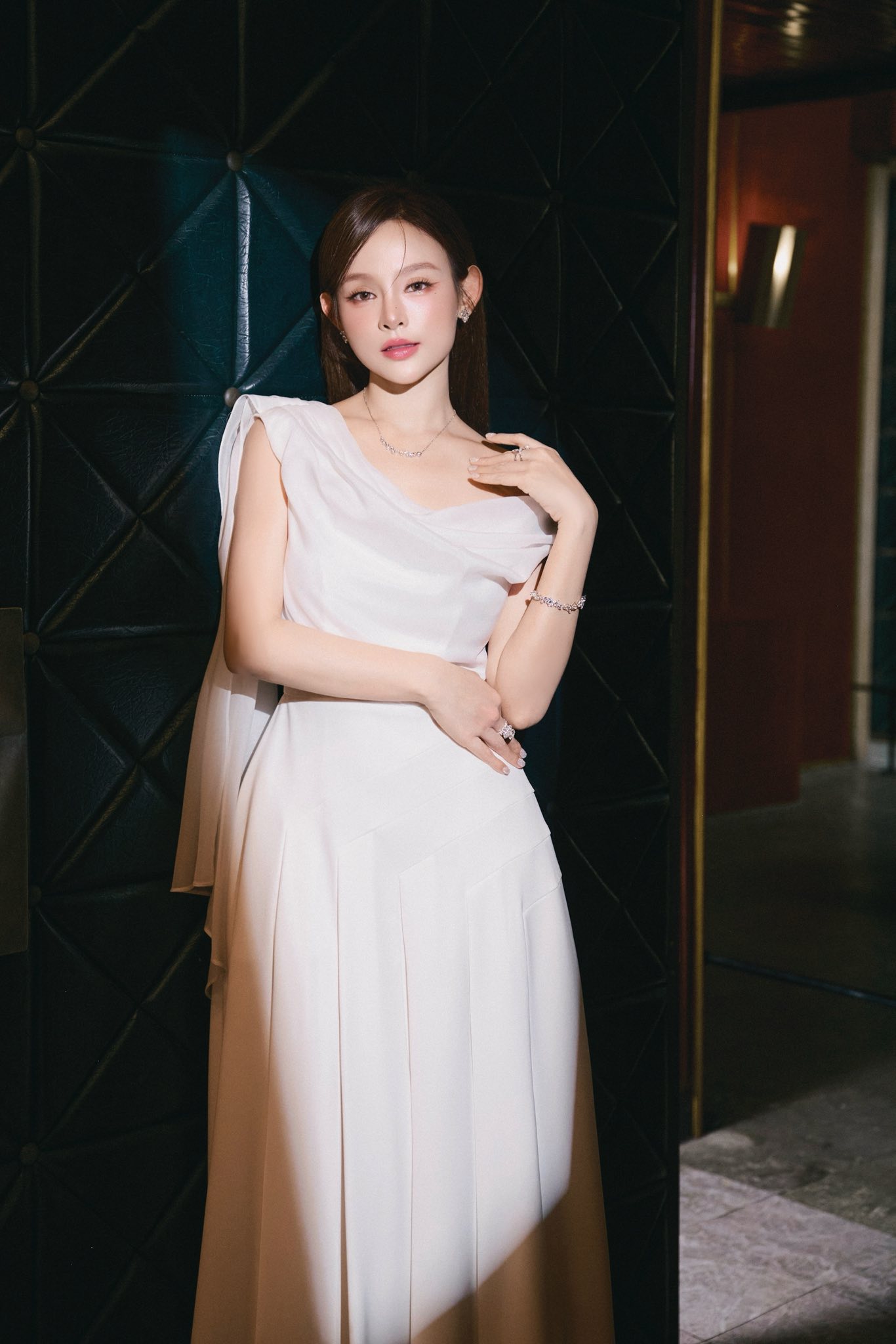 Cô gái Việt được chồng