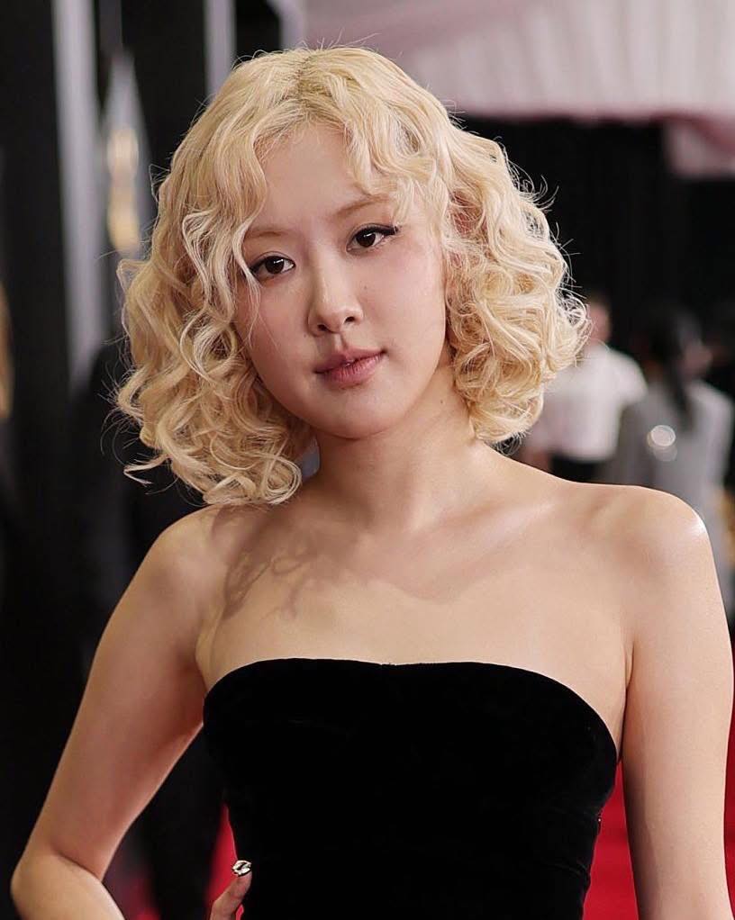 Rosé lộ dấu hiệu cực kỳ đáng ngại tại Grammy- Ảnh 1. Rosé lộ dấu hiệu cực kỳ đáng ngại tại Grammy- Ảnh 1.