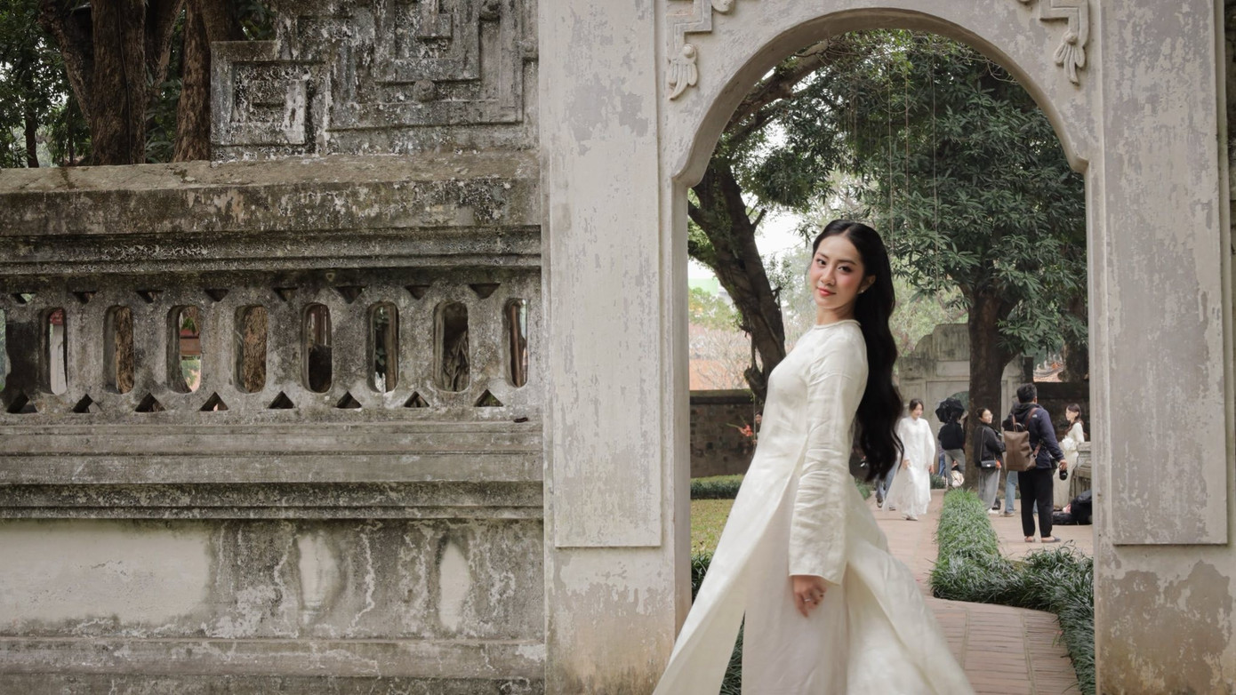 Dàn hoa, á hậu khoe dáng với áo dài Tết- Ảnh 4.