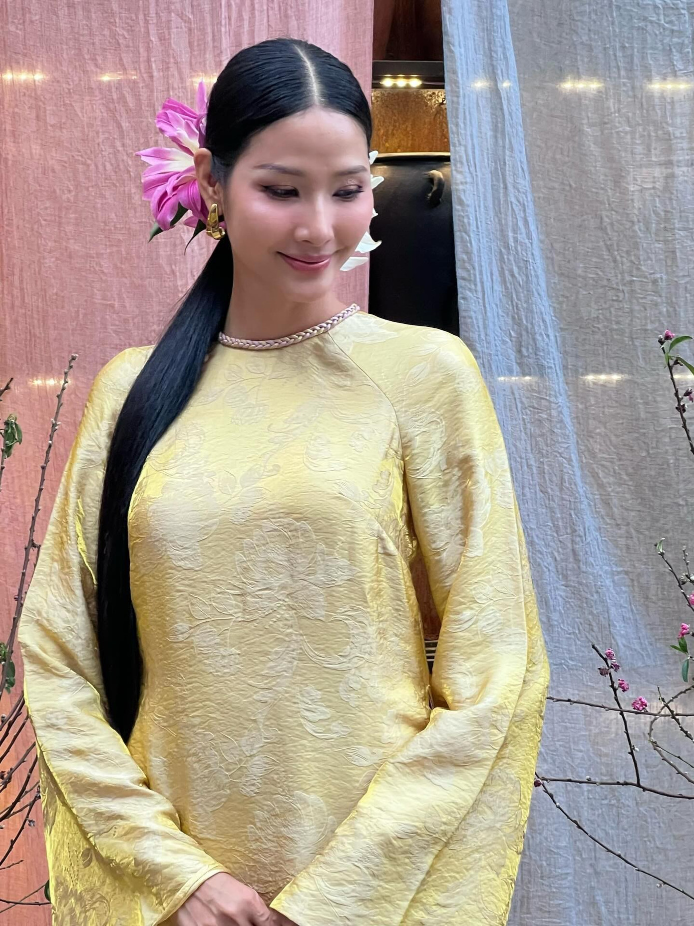 Dàn hoa, á hậu khoe dáng với áo dài Tết- Ảnh 24.