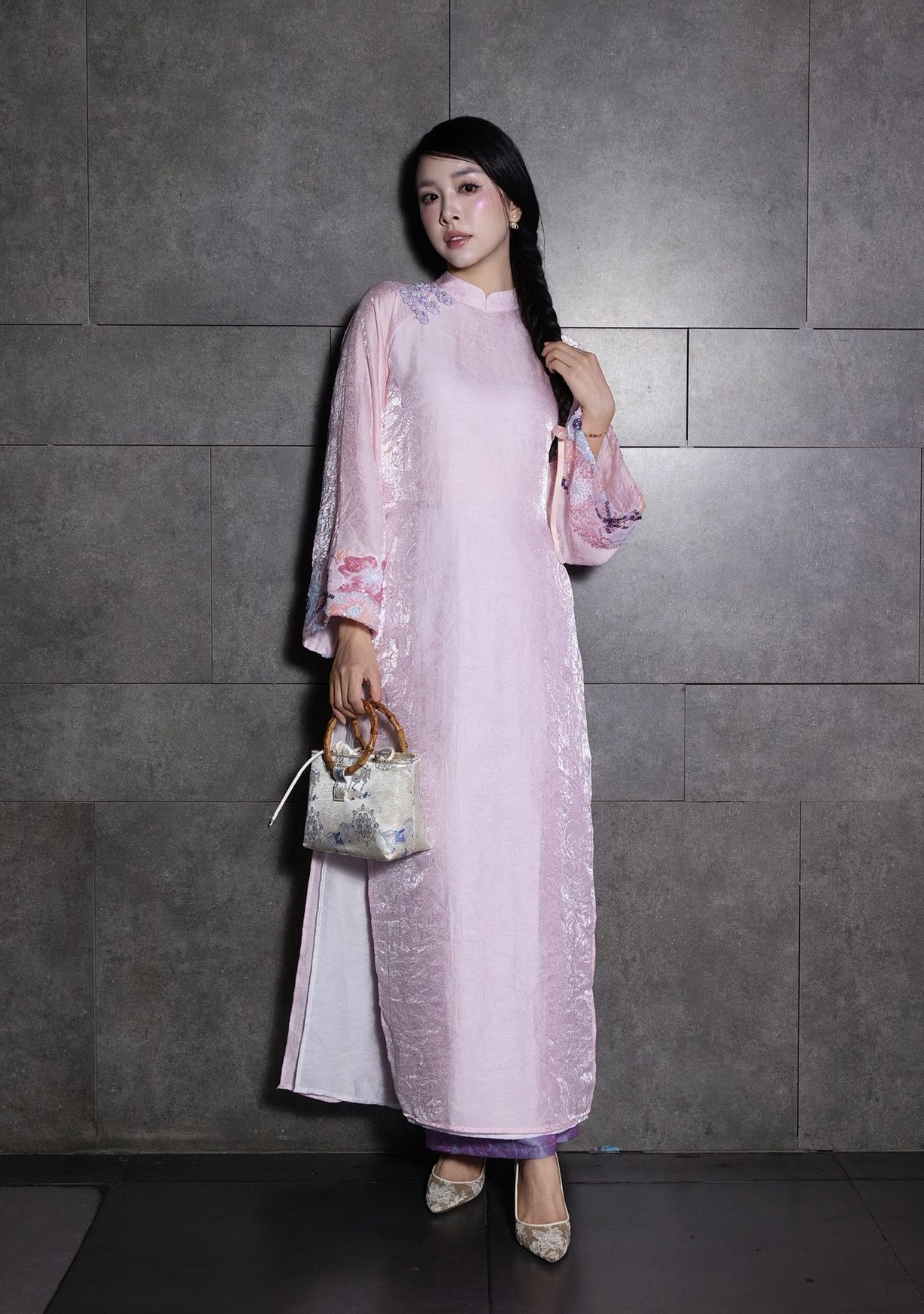 Dàn hoa, á hậu khoe dáng với áo dài Tết- Ảnh 19.