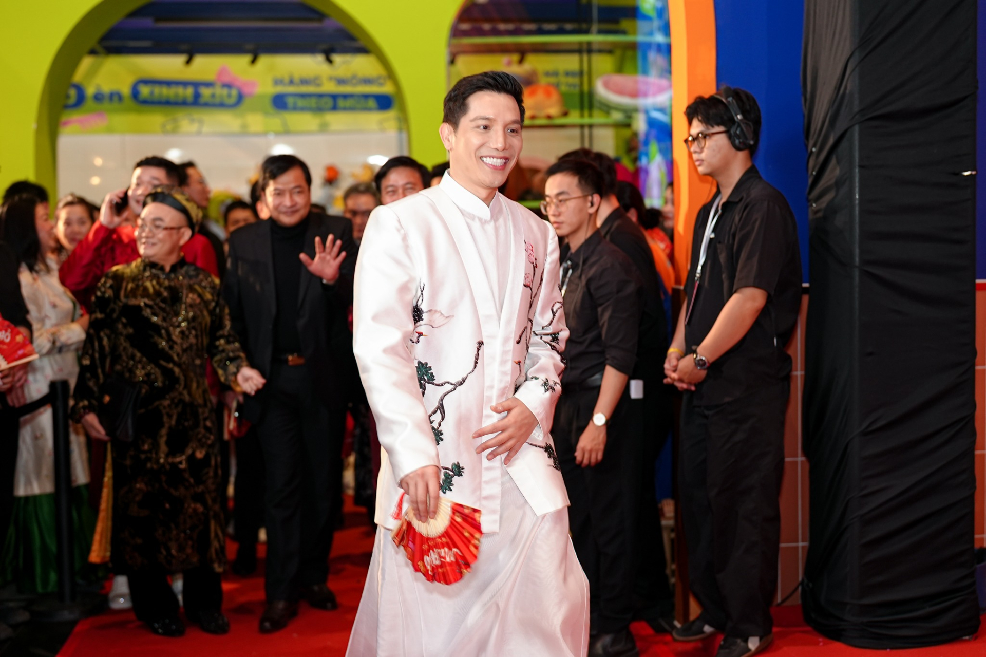 Tổng giám đốc người Hàn Quốc lên tiếng về hành động quỳ lạy khán giả Việt Nam- Ảnh 4.