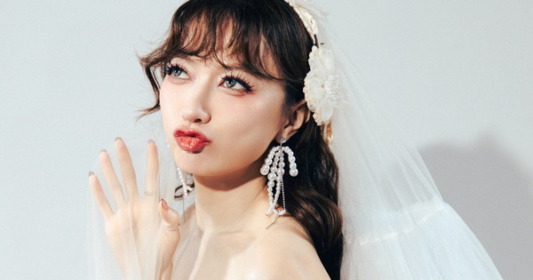 Lộ clip nữ ca sĩ Việt thử váy cưới, chuẩn bị kết hôn với chồng Việt kiều 630331987185639199580595402179618047263710866nbjlt 1772446606773 17724466071731884172820 278 0 1032 1440 crop 1772446741466503220308jpg