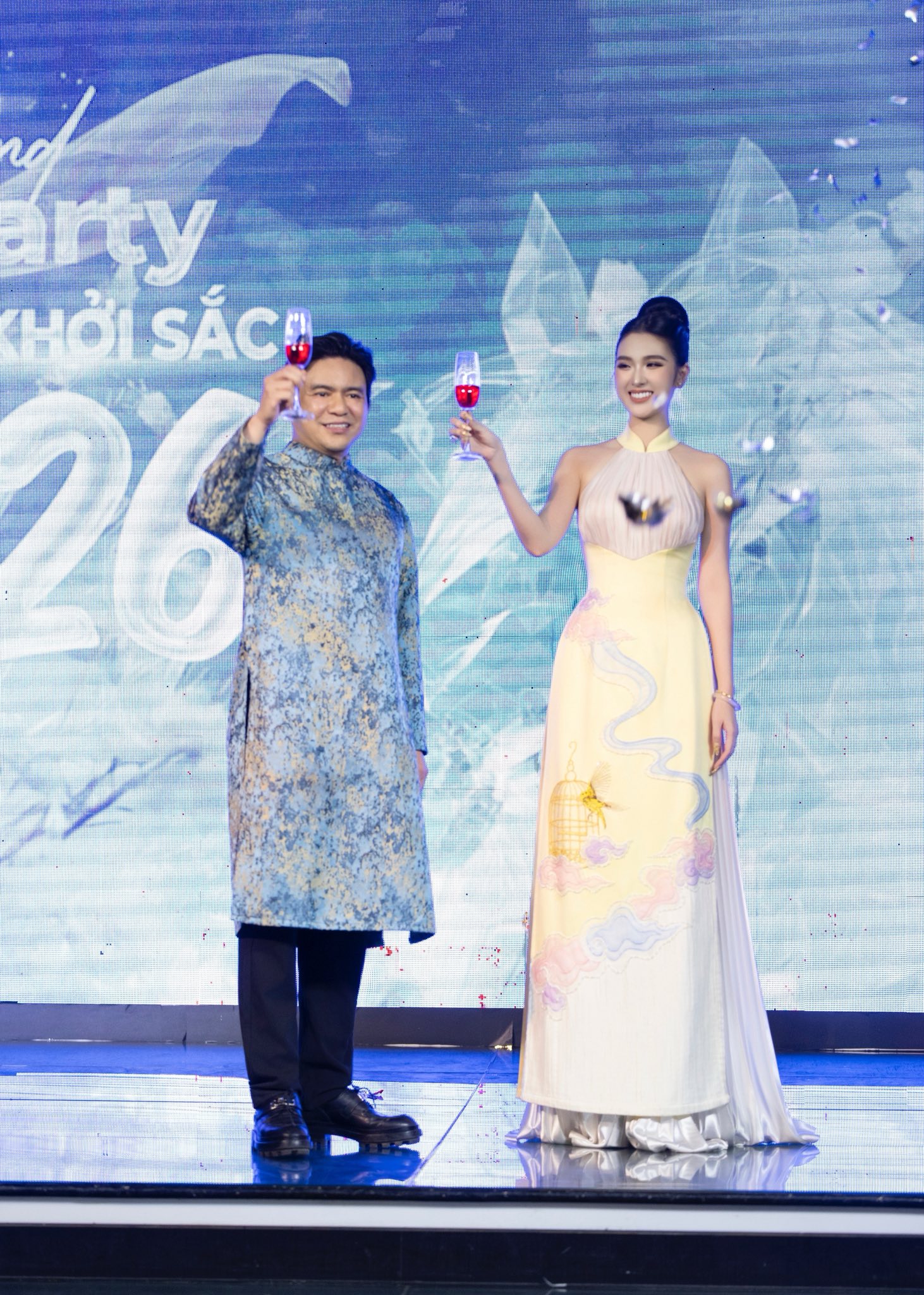 Mỹ nhân Việt bị