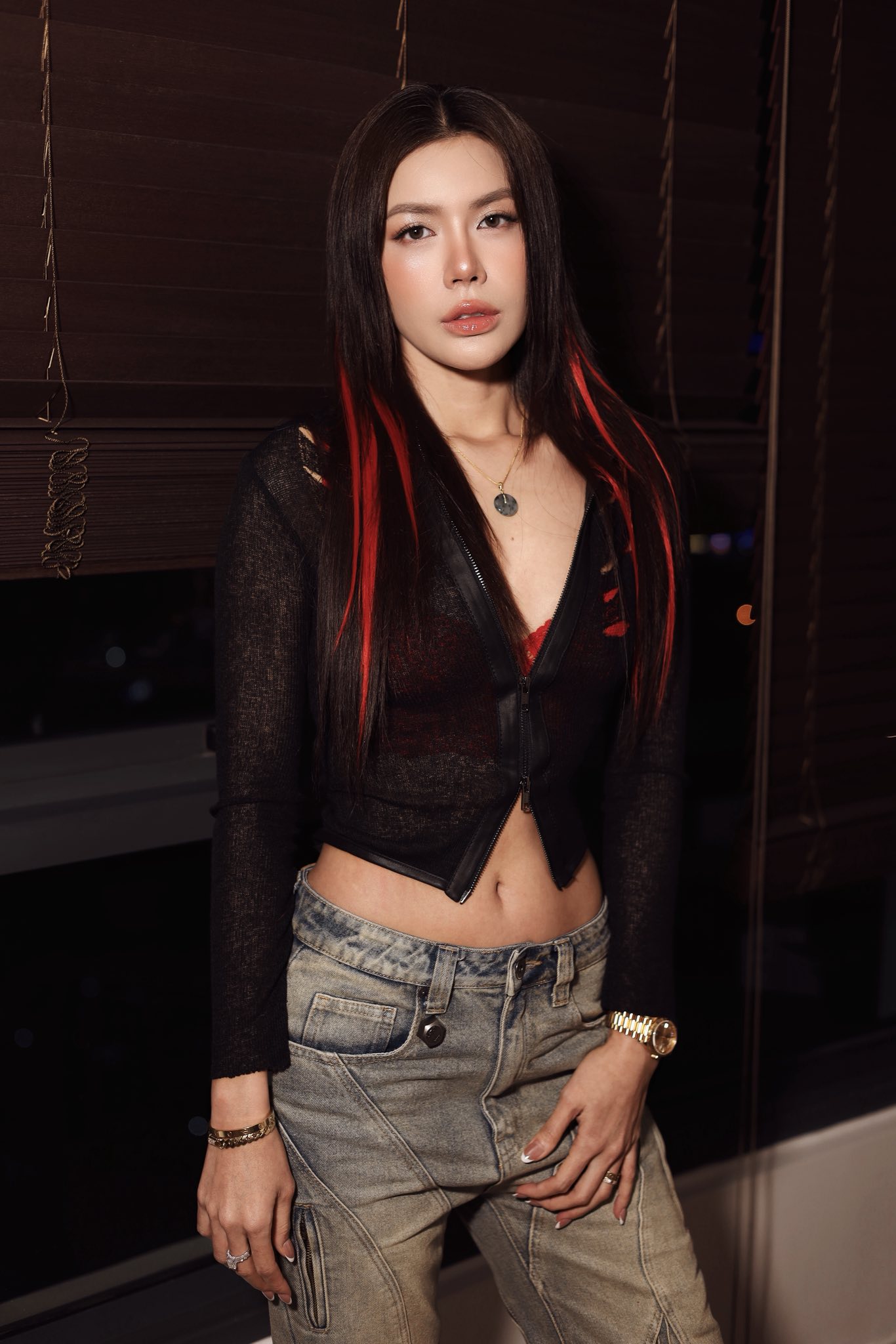 Người thân Lương Thuỳ Linh nói thẳng về Minh Tú giữa lúc vướng tranh cãi phát ngôn: