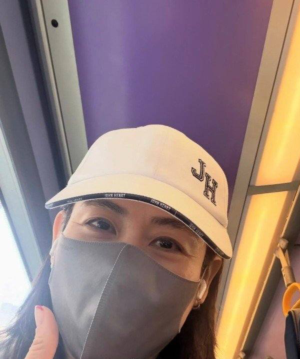 Nữ diễn viên vào viện dưỡng lão, đón người giúp việc 102 tuổi về ăn Tết gây xúc động- Ảnh 1.