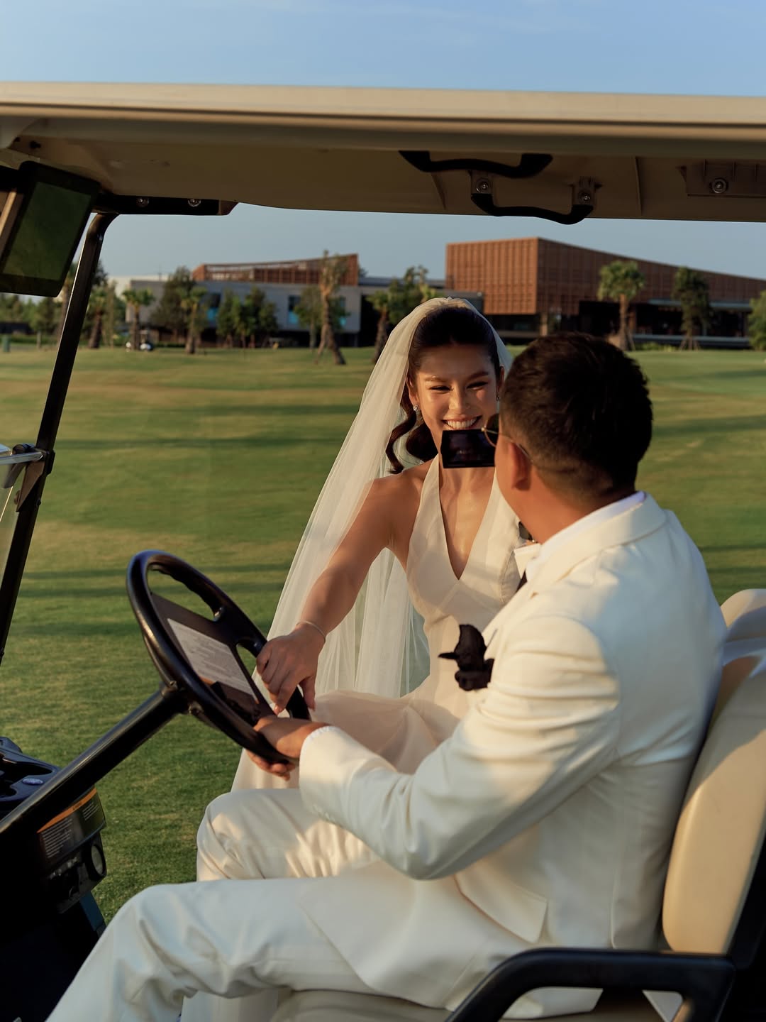 Cặp diễn viên đình đám kết hôn sau 10 năm yêu, khoảnh khắc cô dâu chú rể gây xôn xao- Ảnh 5.