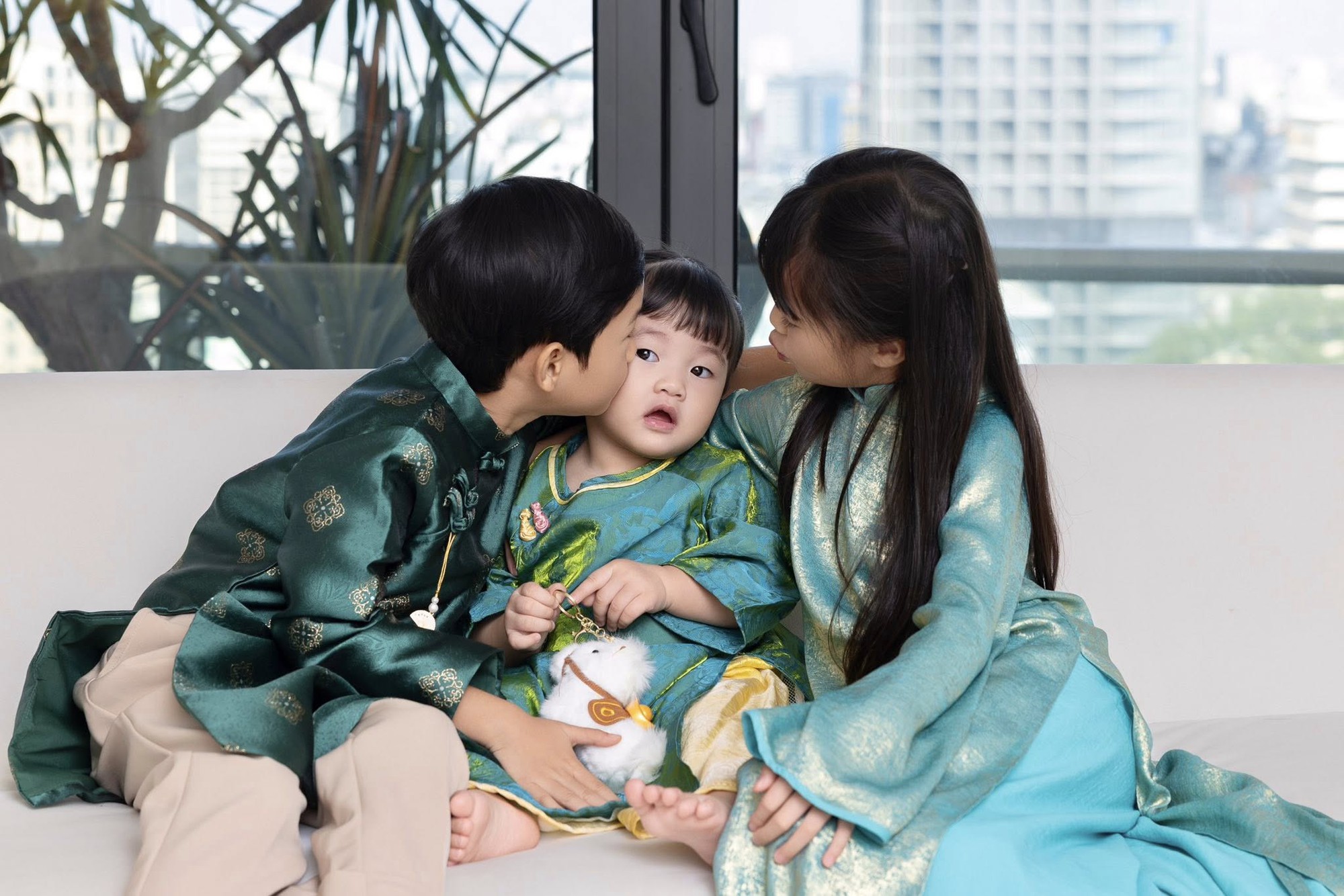 Đặng Thu Thảo gia nhập đường đua ảnh Tết, nhìn vào chỉ biết chốt 2 chữ!- Ảnh 2.