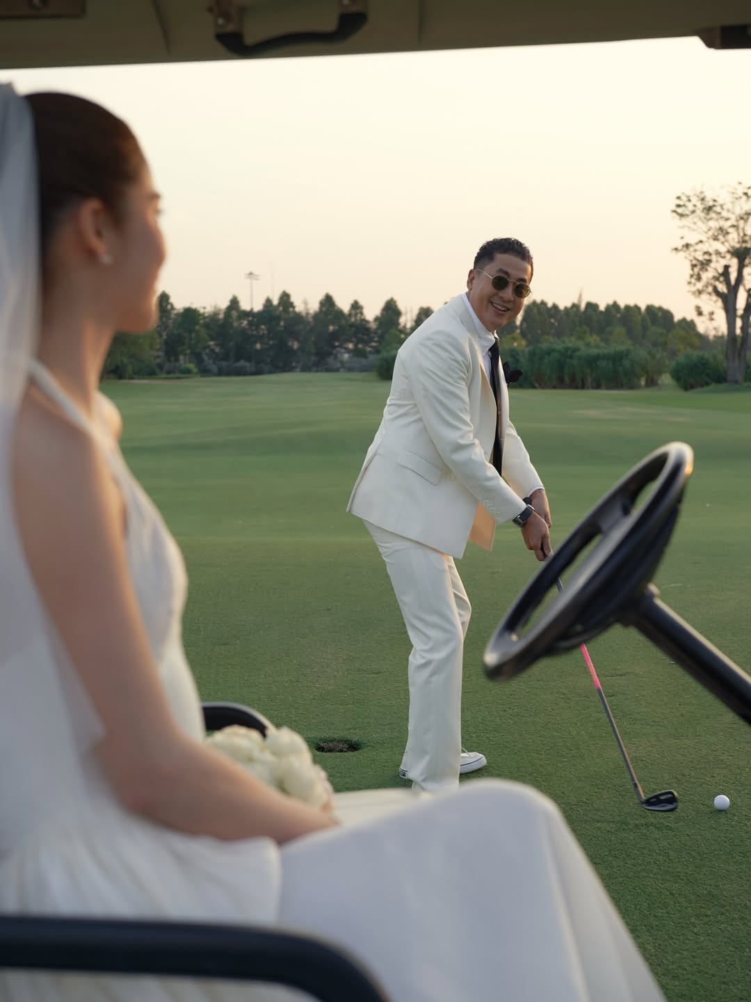 Cặp diễn viên đình đám kết hôn sau 10 năm yêu, khoảnh khắc cô dâu chú rể gây xôn xao- Ảnh 6.