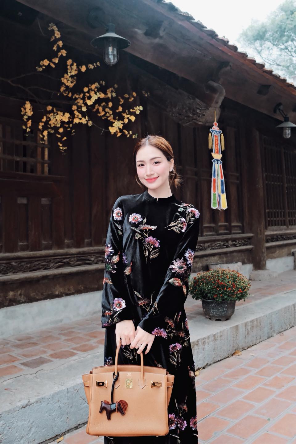 Hoà Minzy được fan tặng